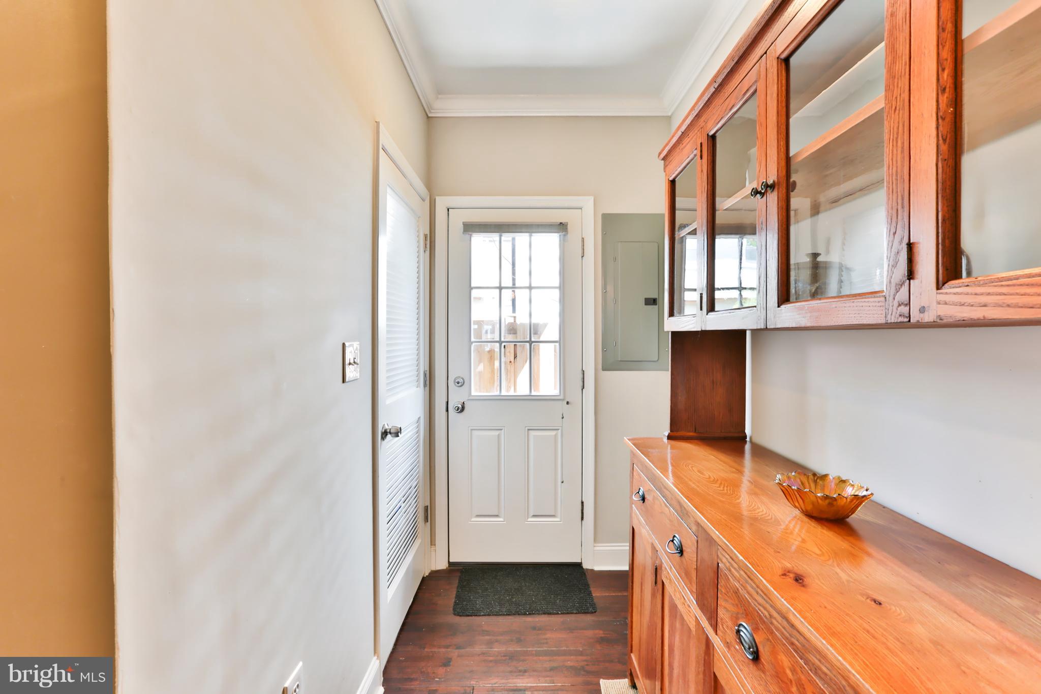 LOCUST POINT - Residential