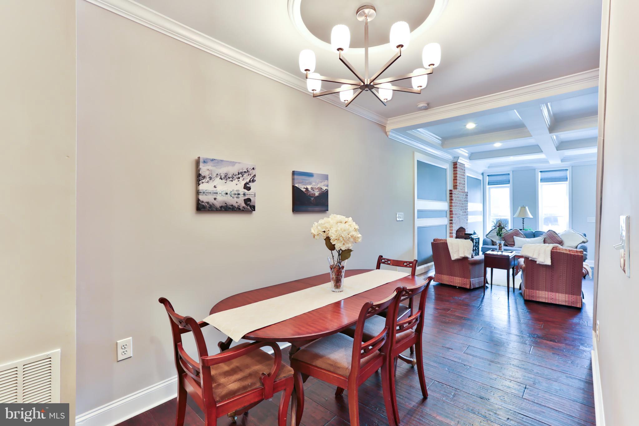 LOCUST POINT - Residential