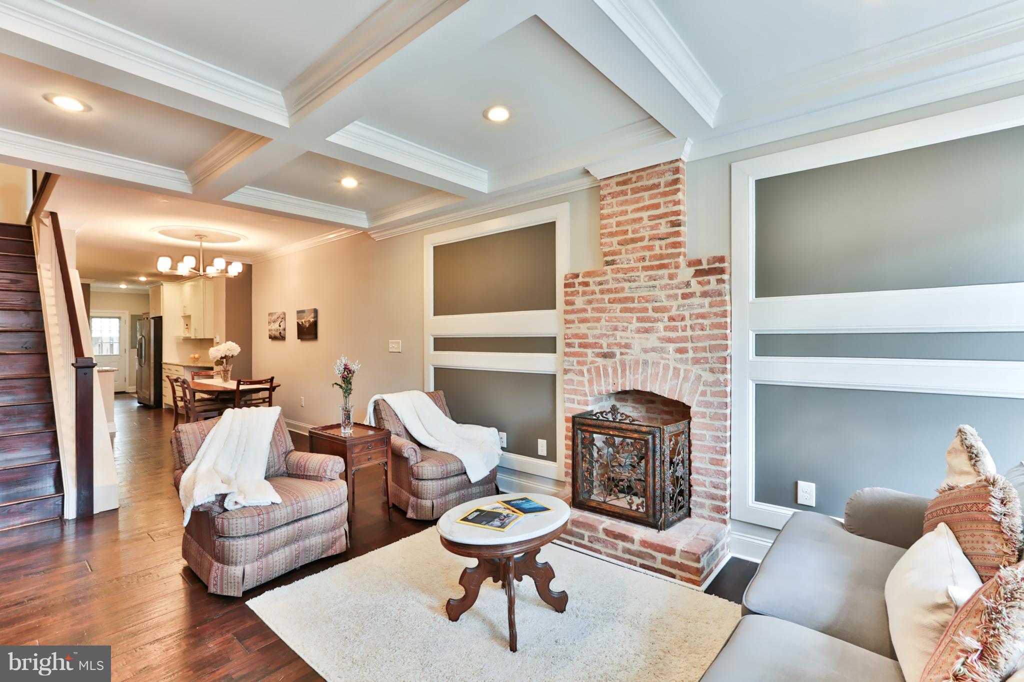 LOCUST POINT - Residential