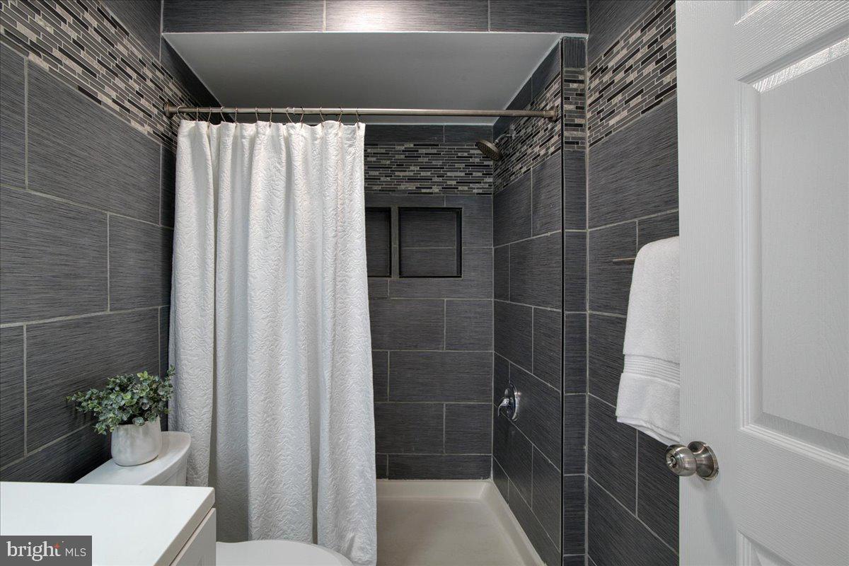 PROSPECT COVE AT LAKESID - Residential