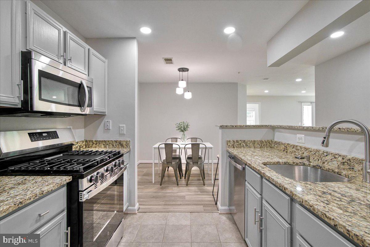 PROSPECT COVE AT LAKESID - Residential