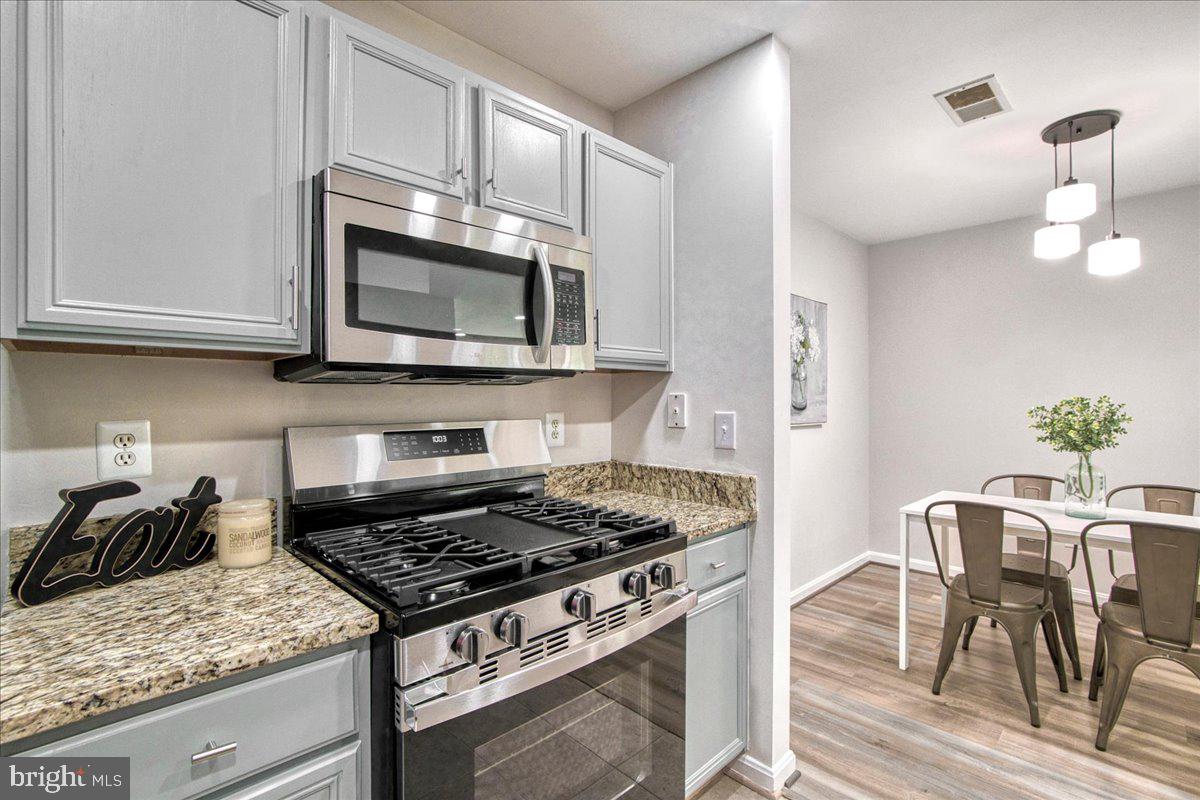 PROSPECT COVE AT LAKESID - Residential