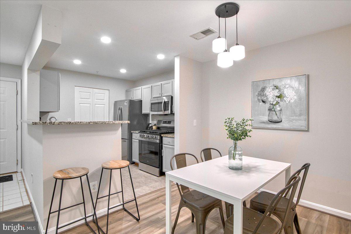 PROSPECT COVE AT LAKESID - Residential