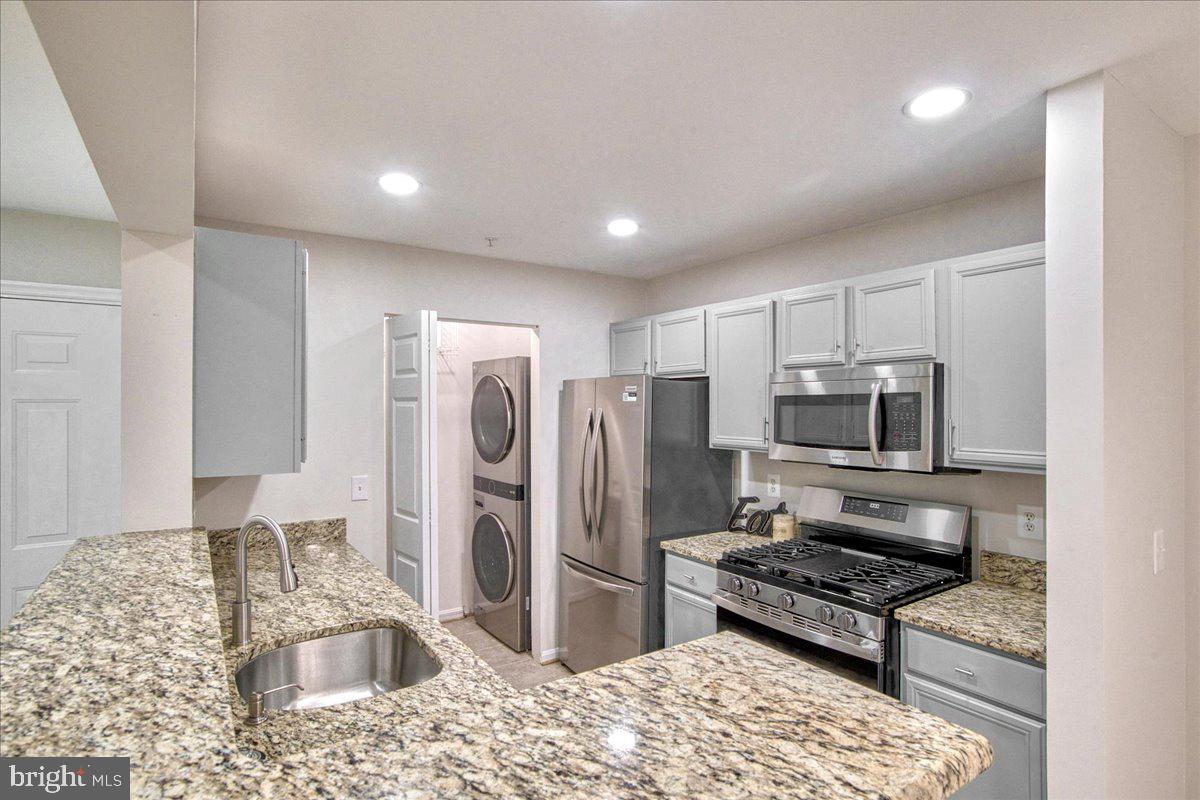 14192 CUDDY LOOP 102