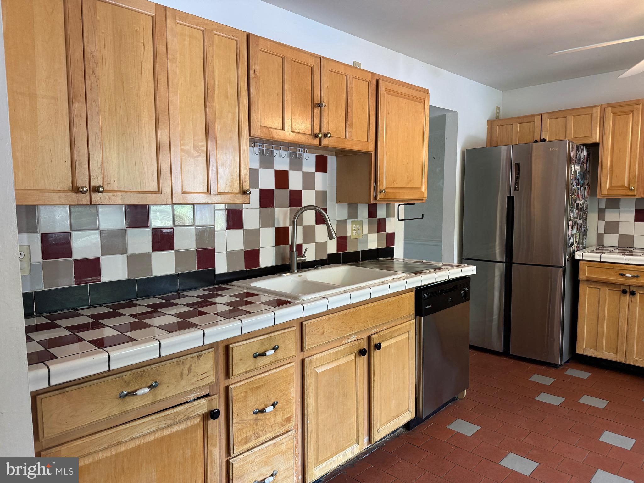 1512 WINTERBERRY DRIVE