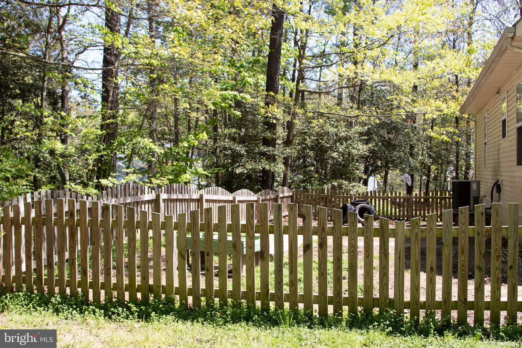 LAKE CAROLINE - Residential