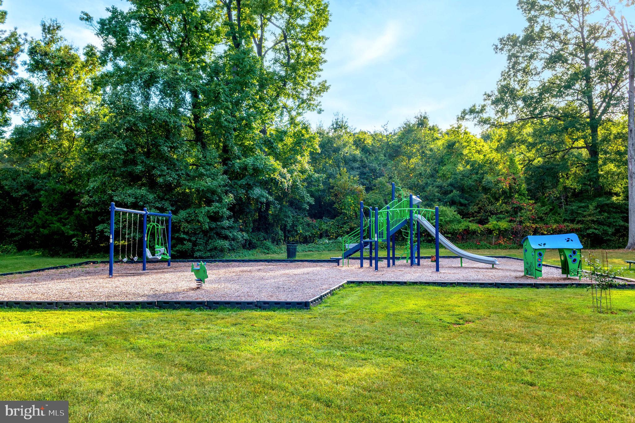 RIVER TOWERS - Residential