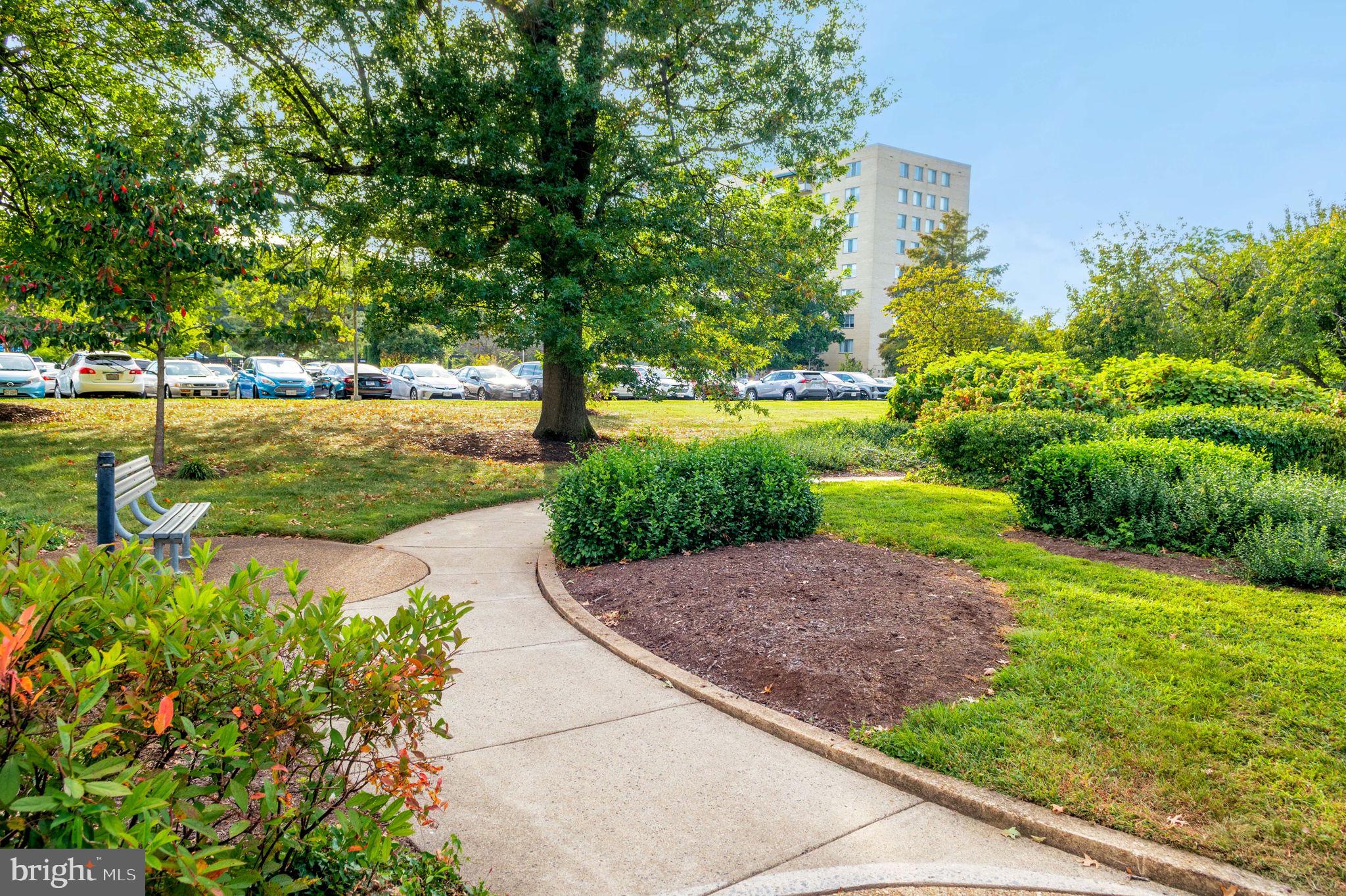 RIVER TOWERS - Residential