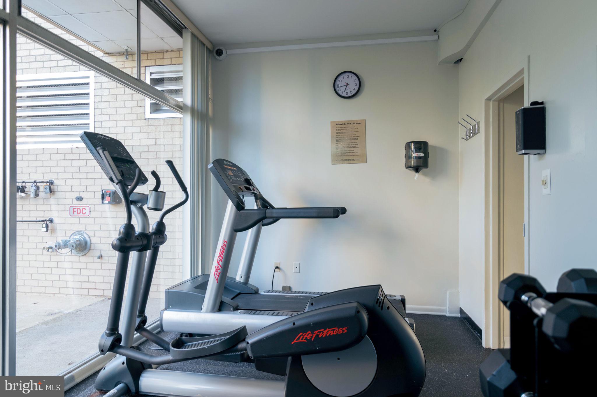 RIVER TOWERS - Residential