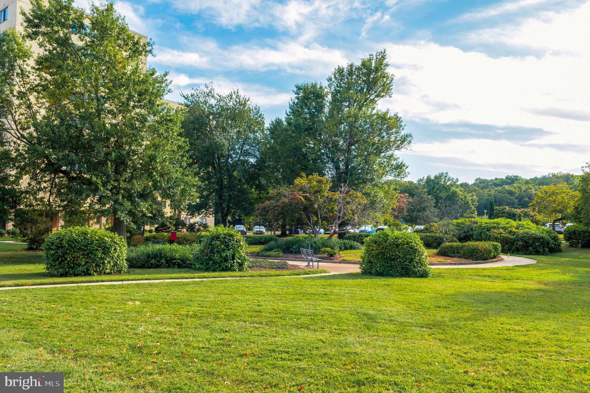 RIVER TOWERS - Residential