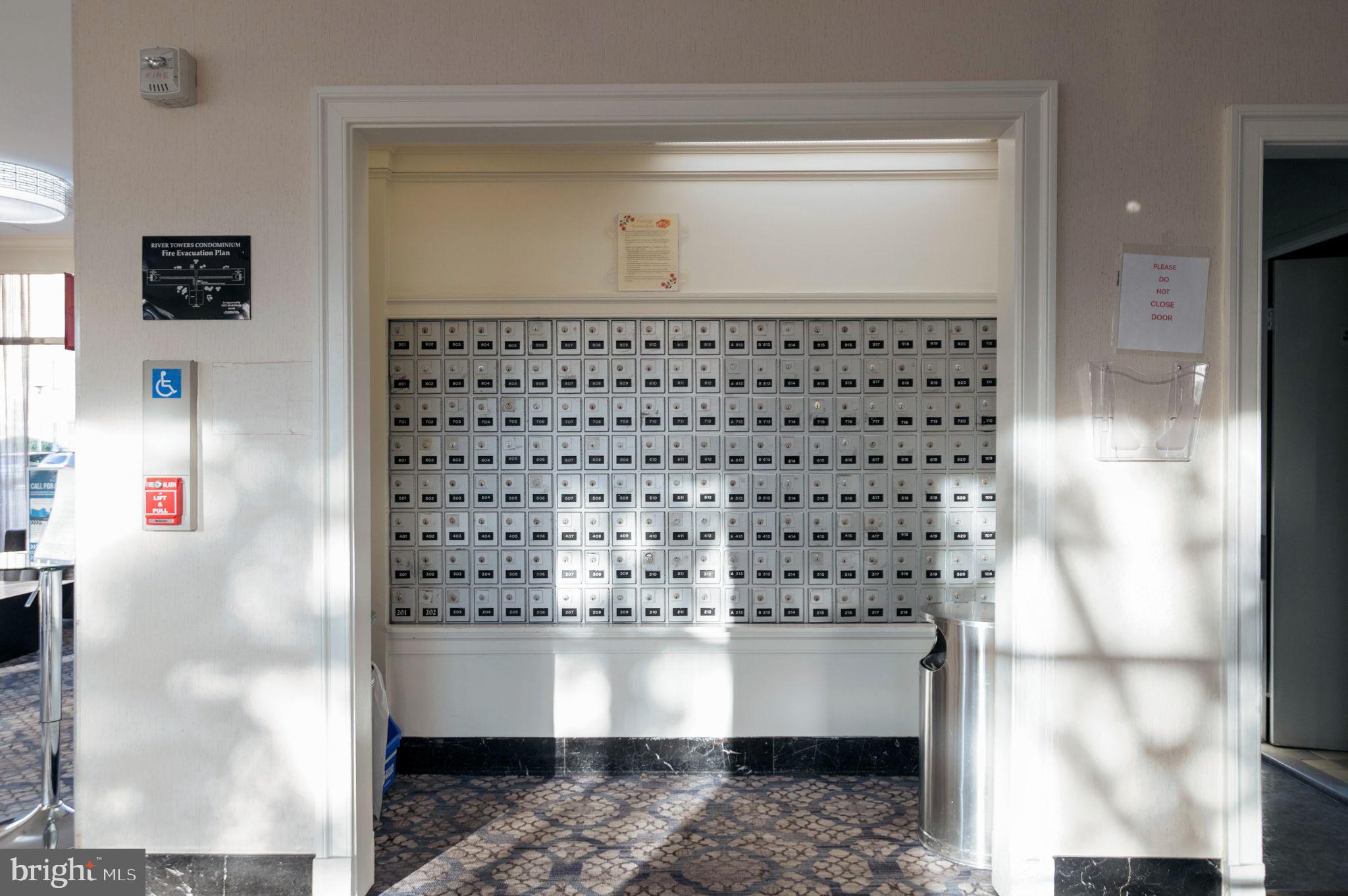 RIVER TOWERS - Residential