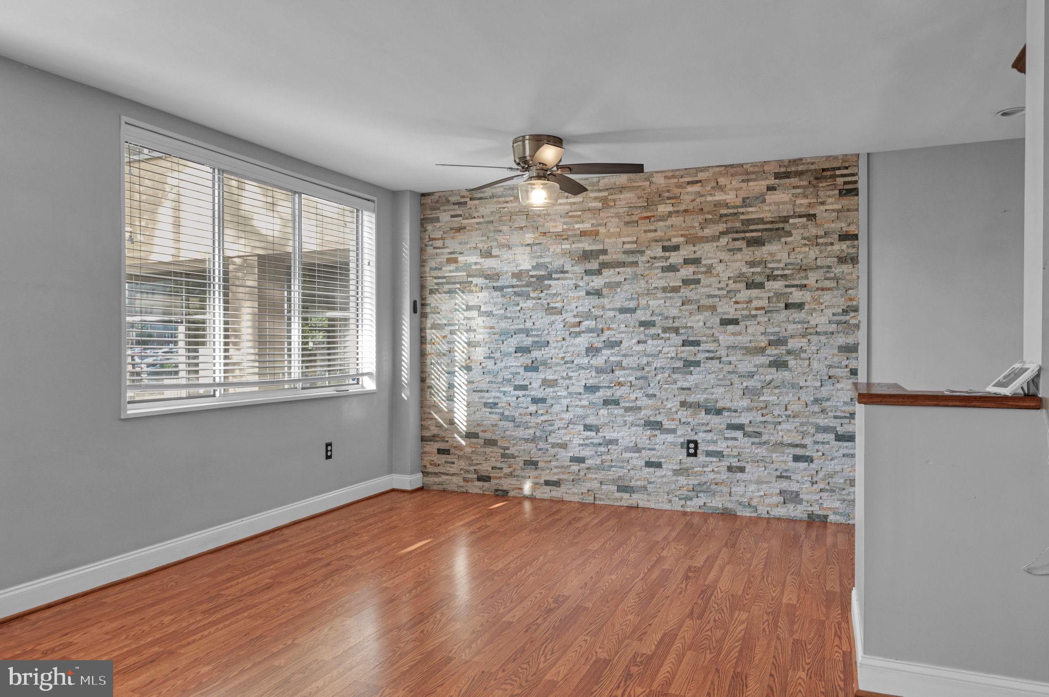 RIVER TOWERS - Residential