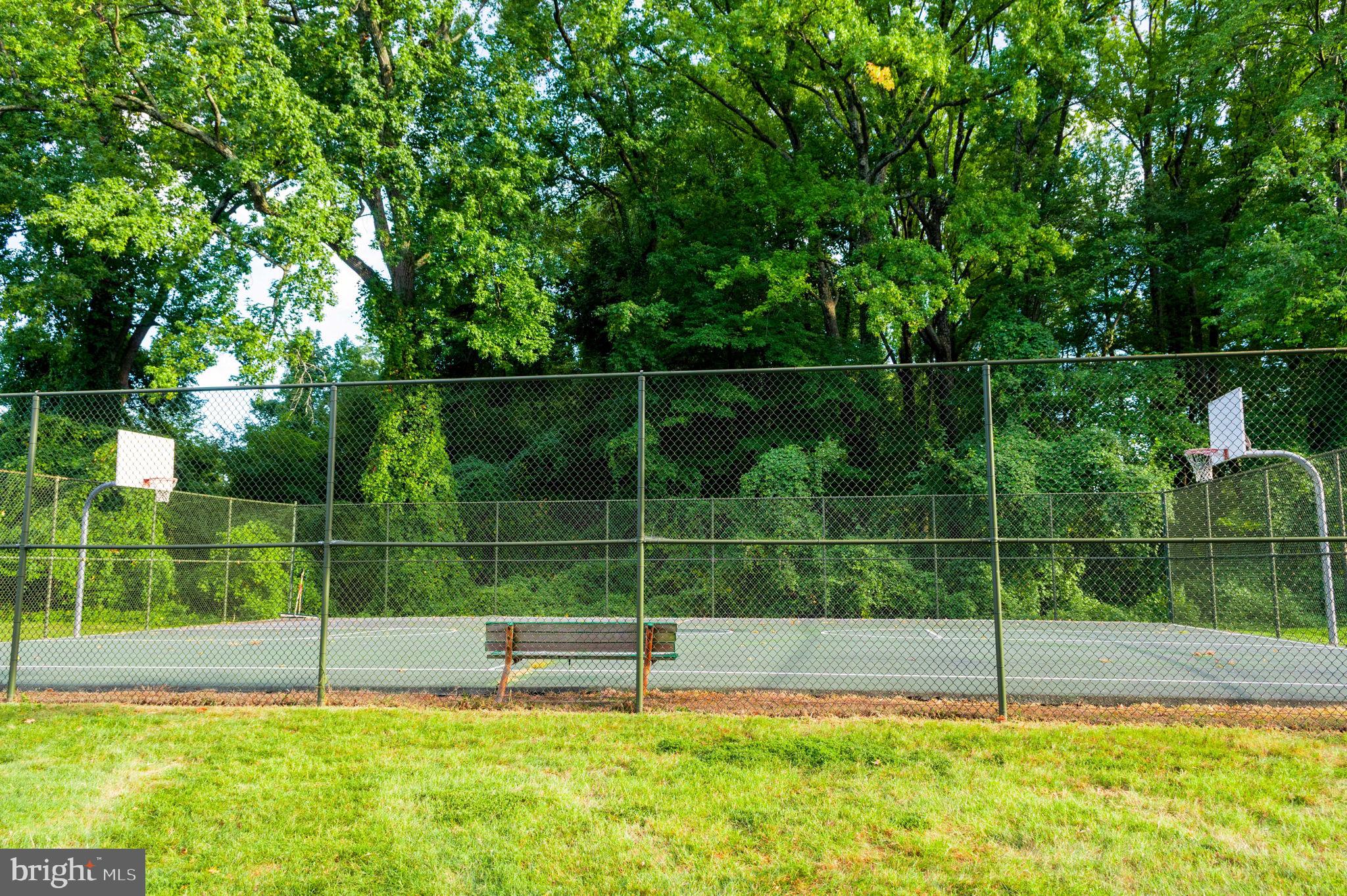 RIVER TOWERS - Residential