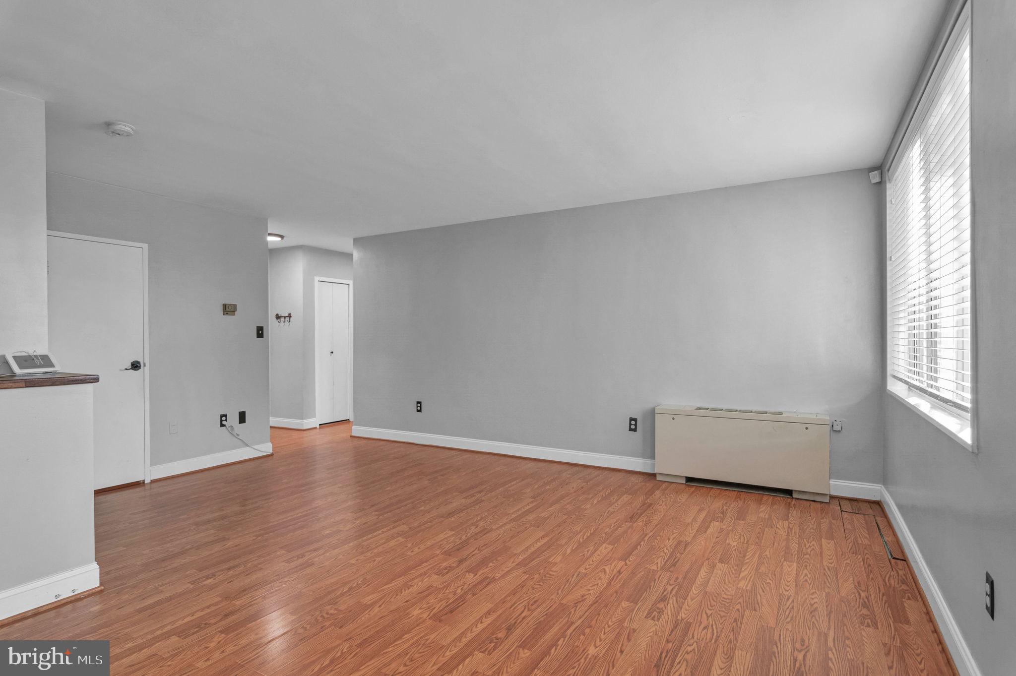 RIVER TOWERS - Residential