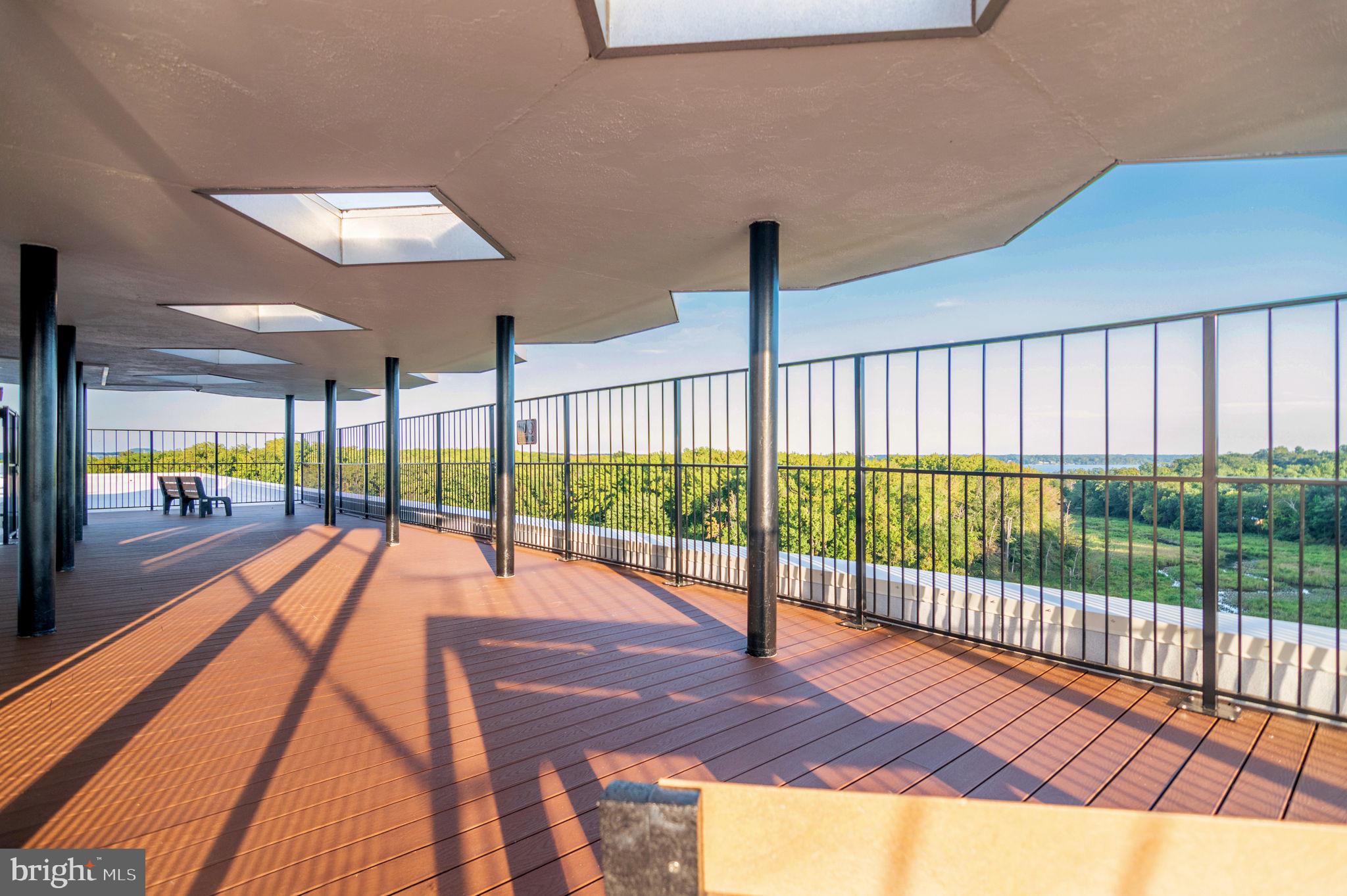 RIVER TOWERS - Residential