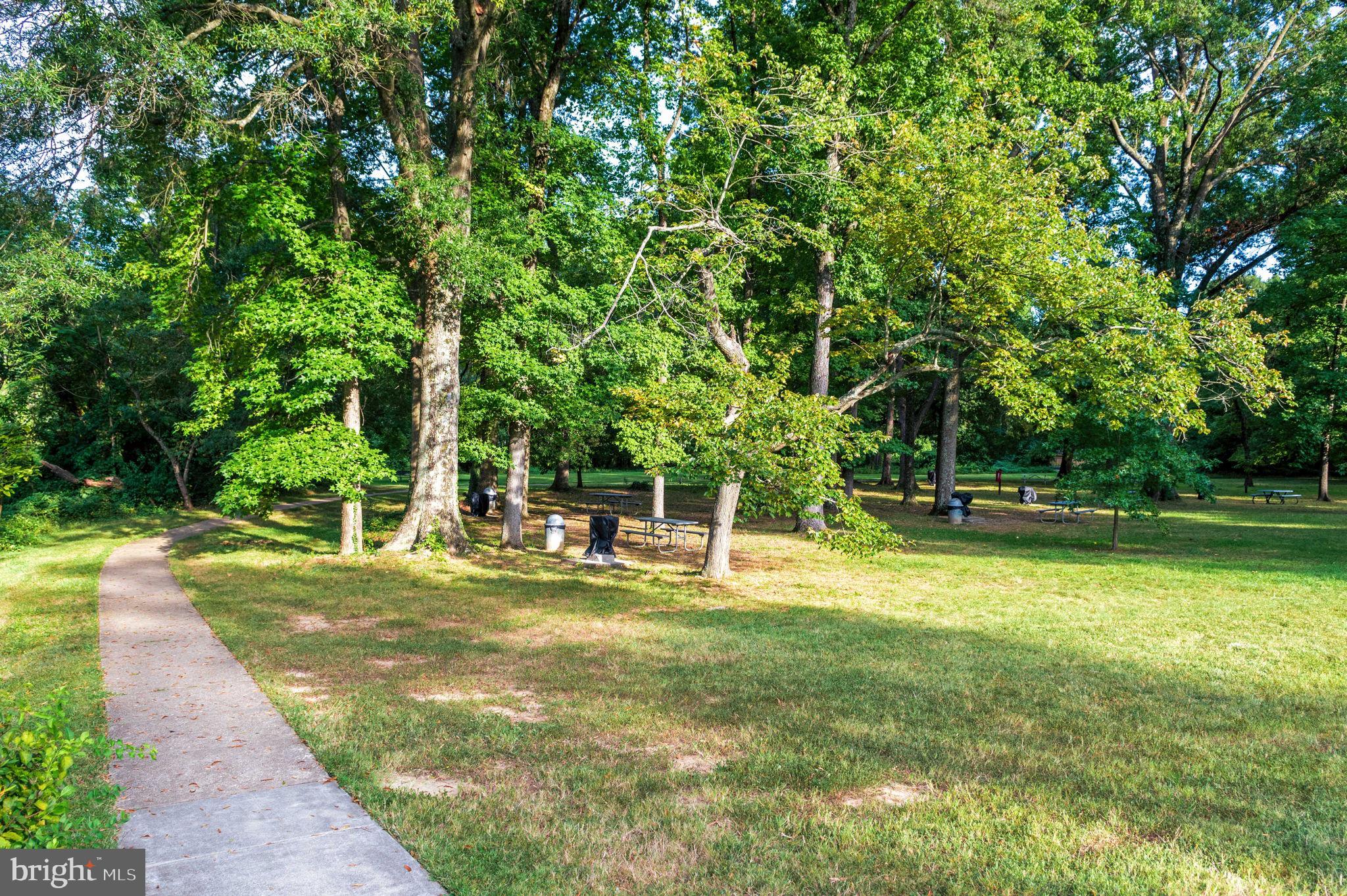 RIVER TOWERS - Residential