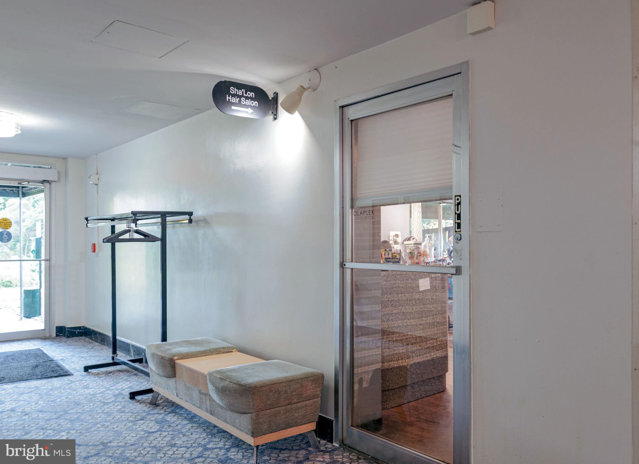 RIVER TOWERS - Residential