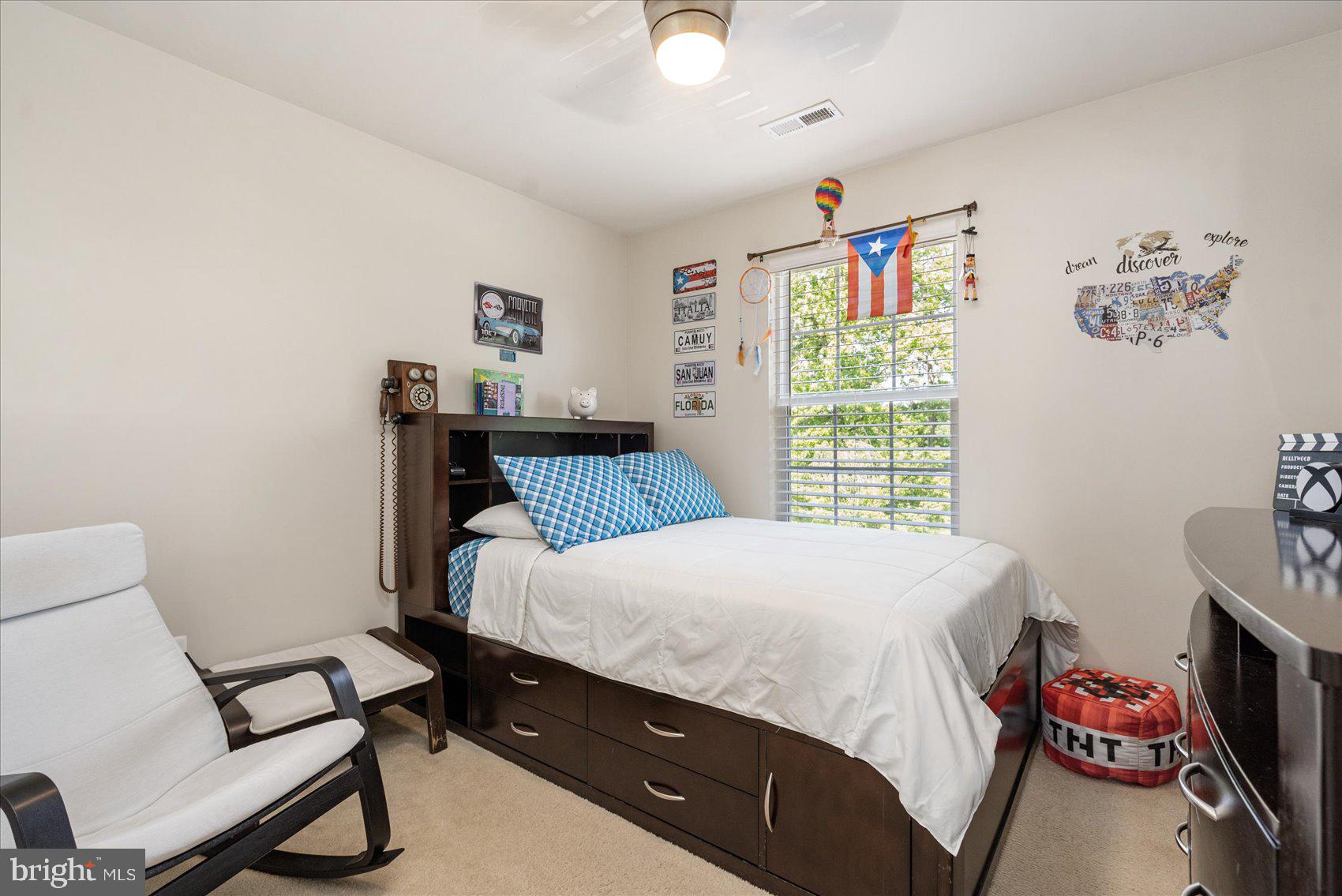 RENAISSANCE SQUARE - Residential