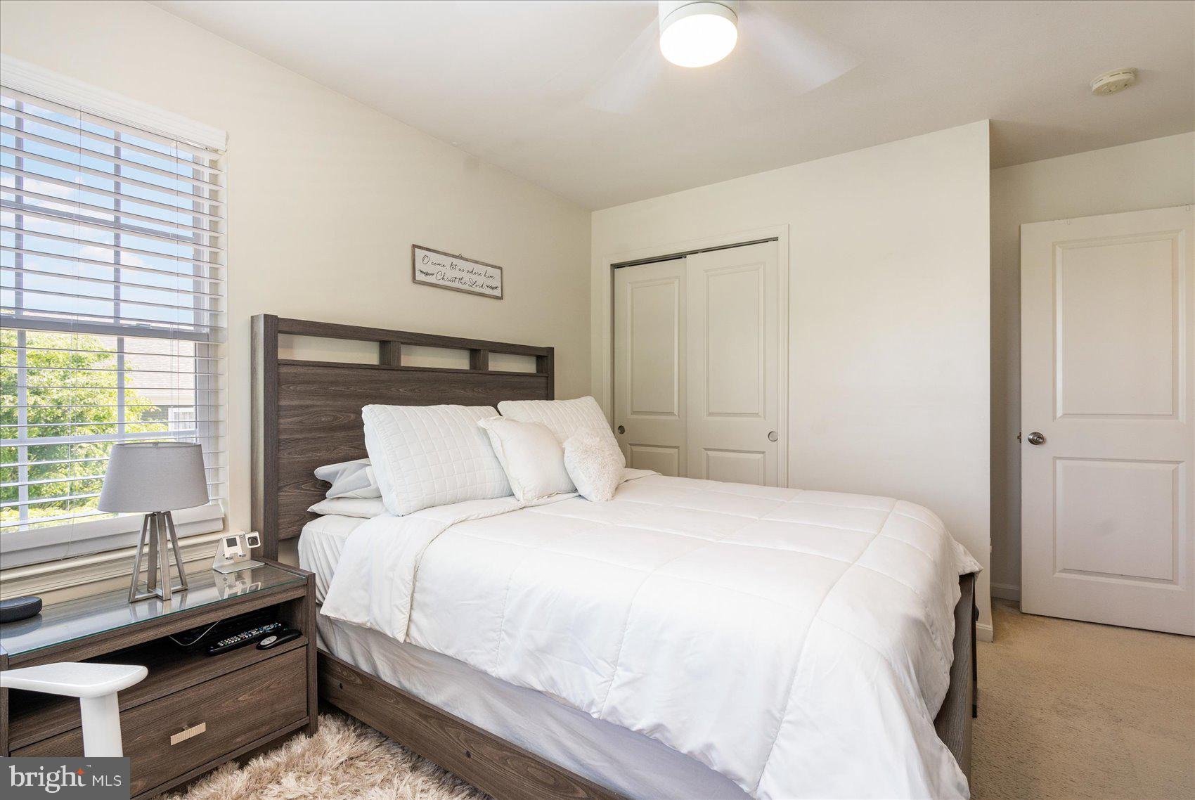 RENAISSANCE SQUARE - Residential