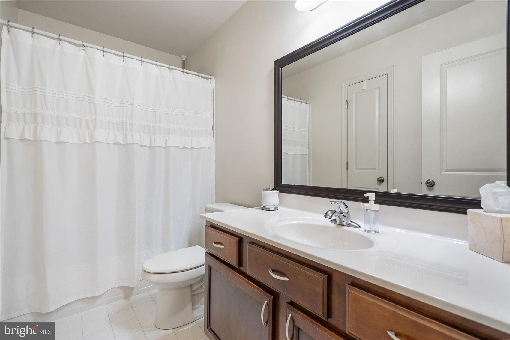 RENAISSANCE SQUARE - Residential