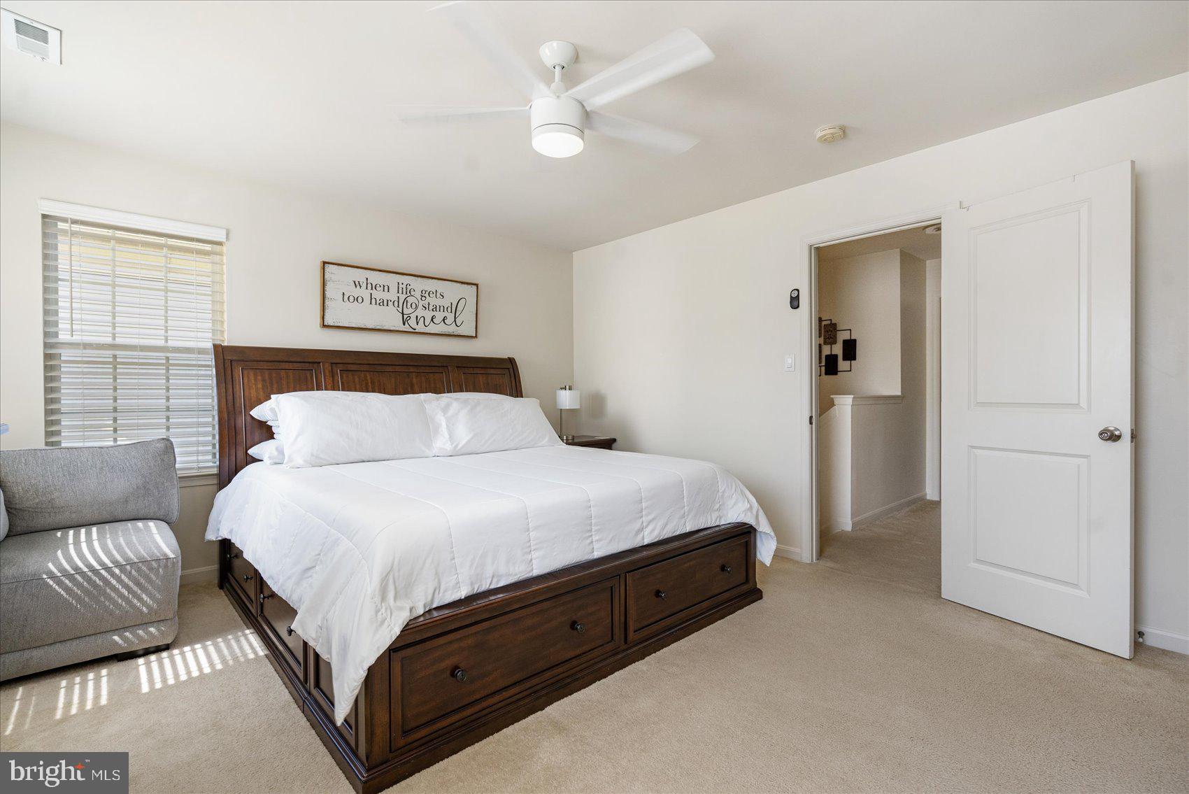 RENAISSANCE SQUARE - Residential