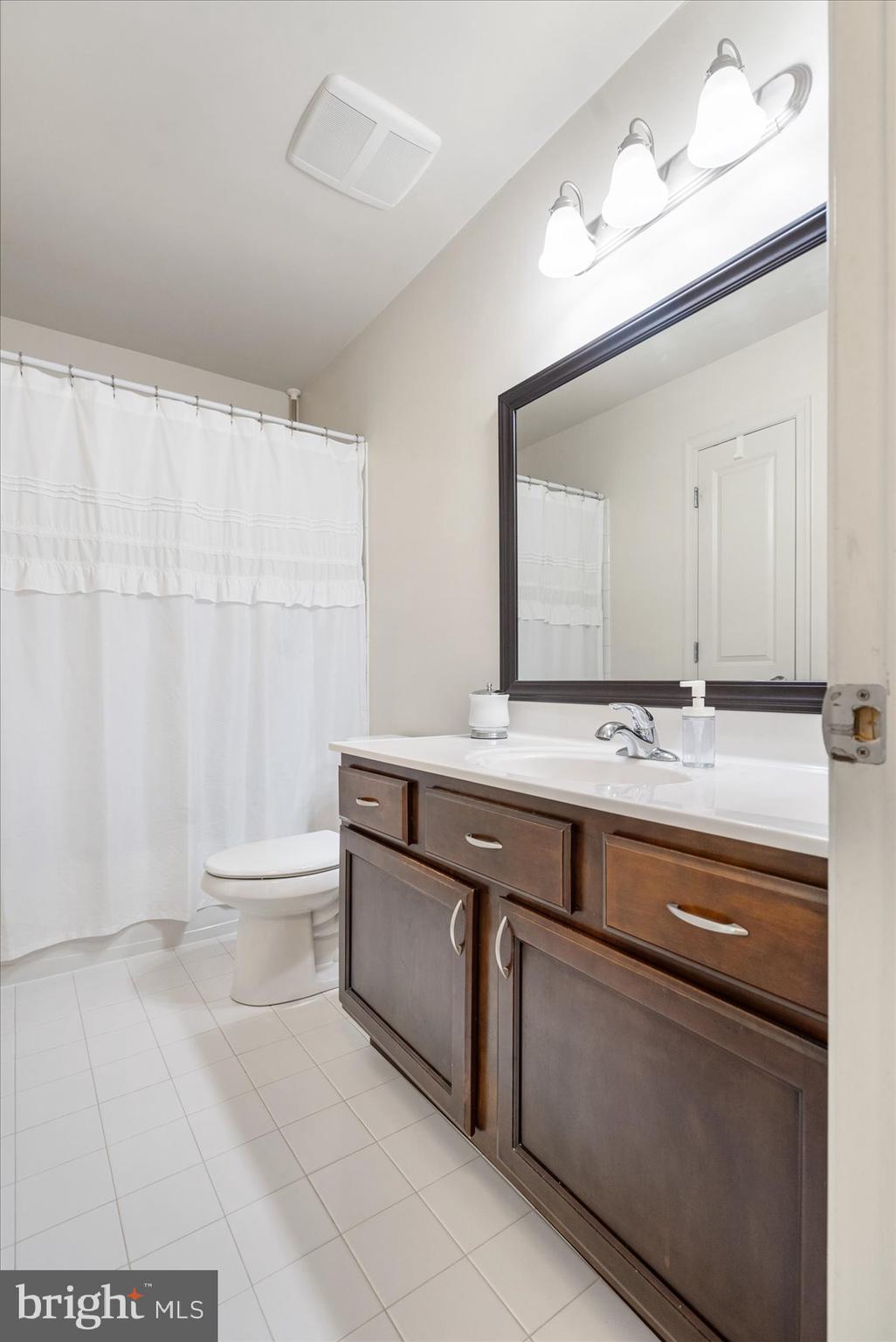 RENAISSANCE SQUARE - Residential