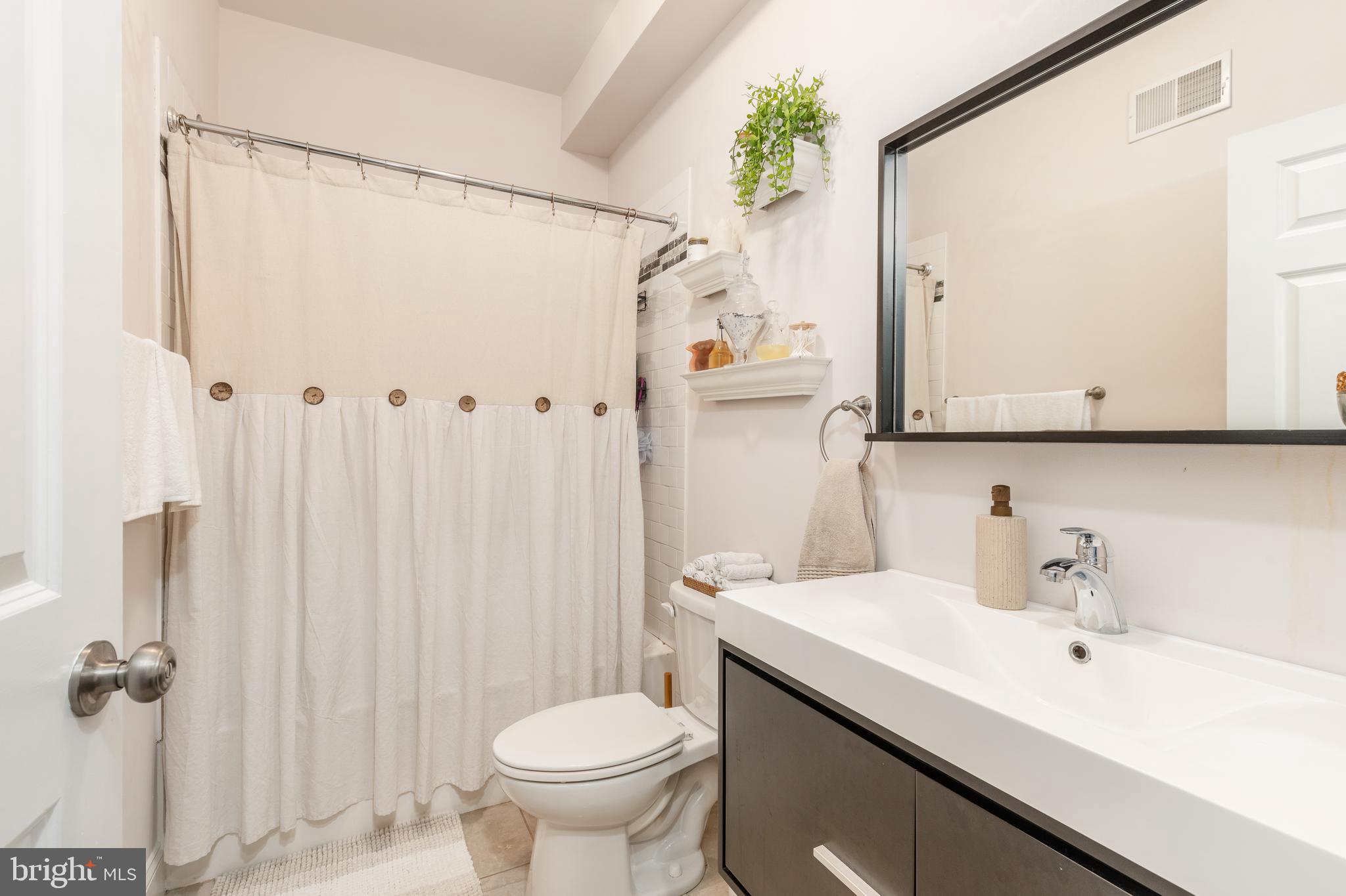 FRANCISVILLE - Commercial Sale