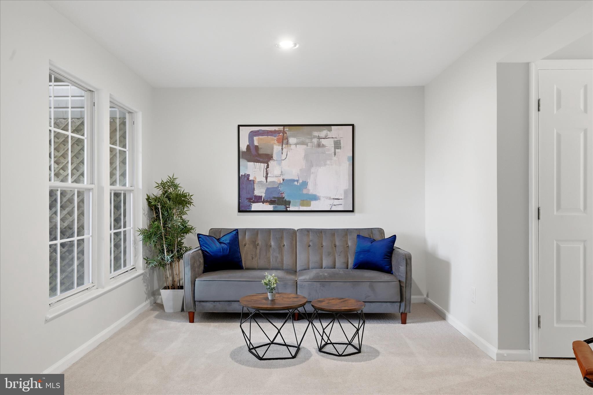 POTOMAC LAKES - Residential