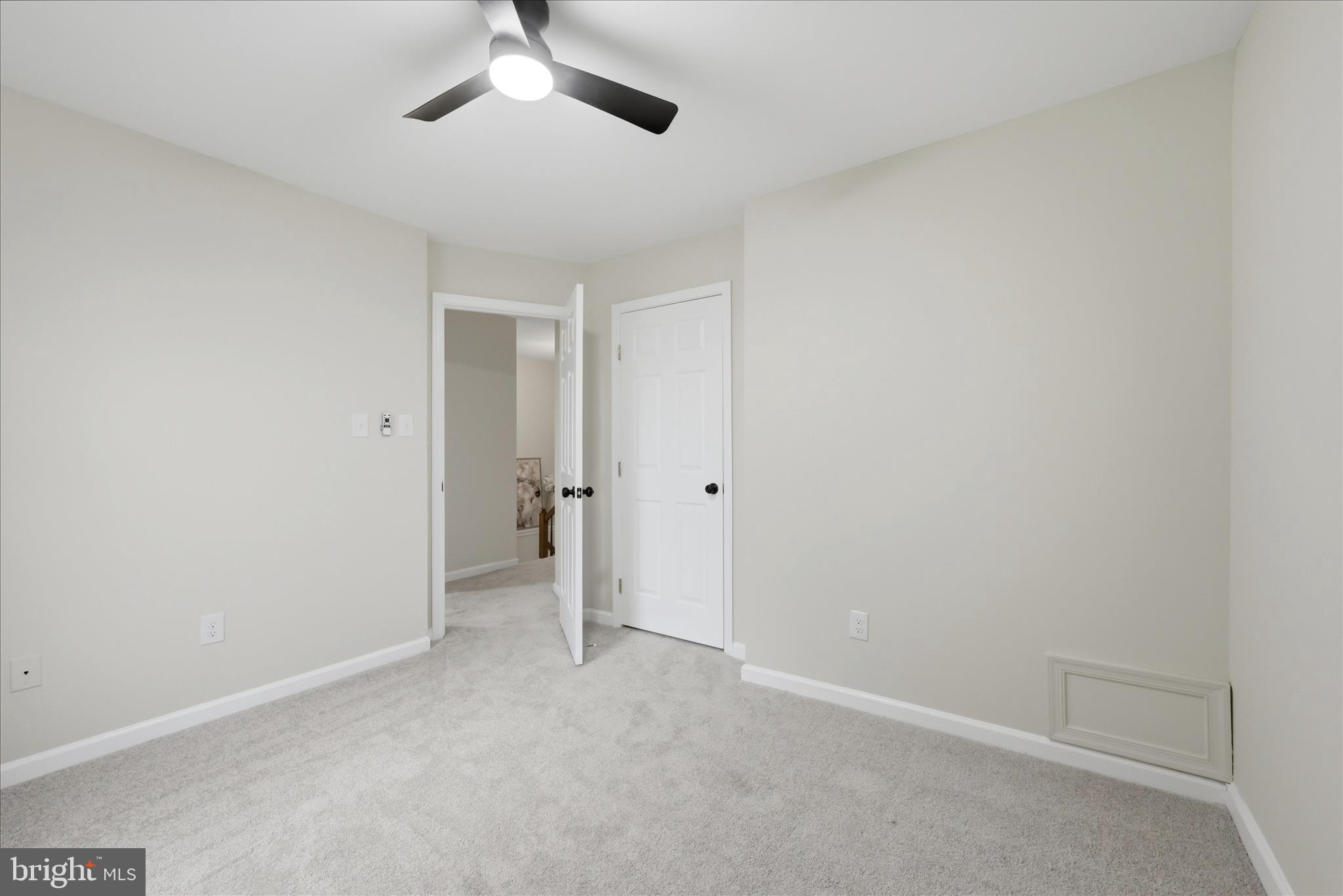 POTOMAC LAKES - Residential