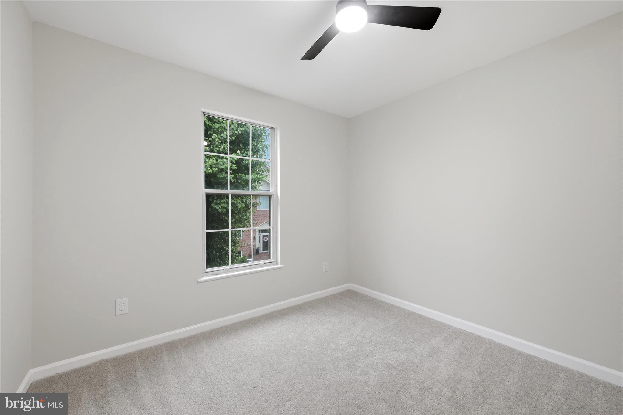 POTOMAC LAKES - Residential