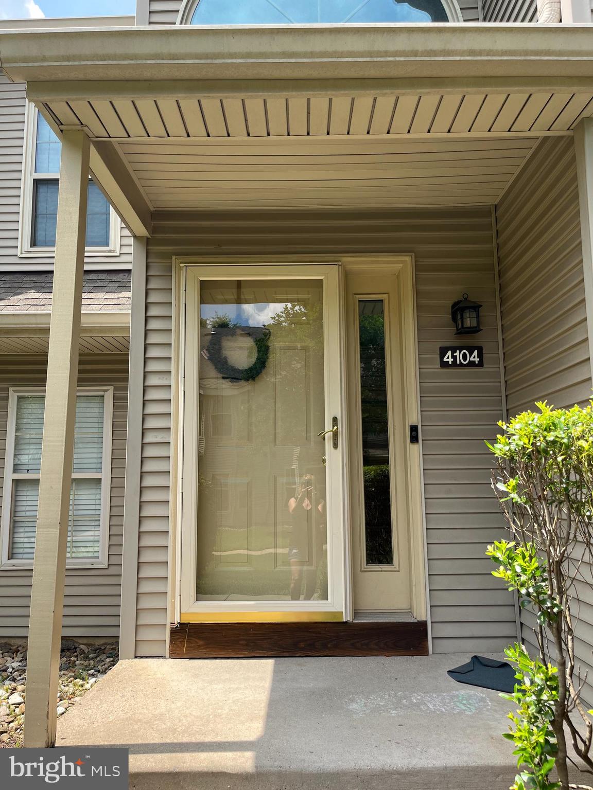4104 WALTHAM COURT