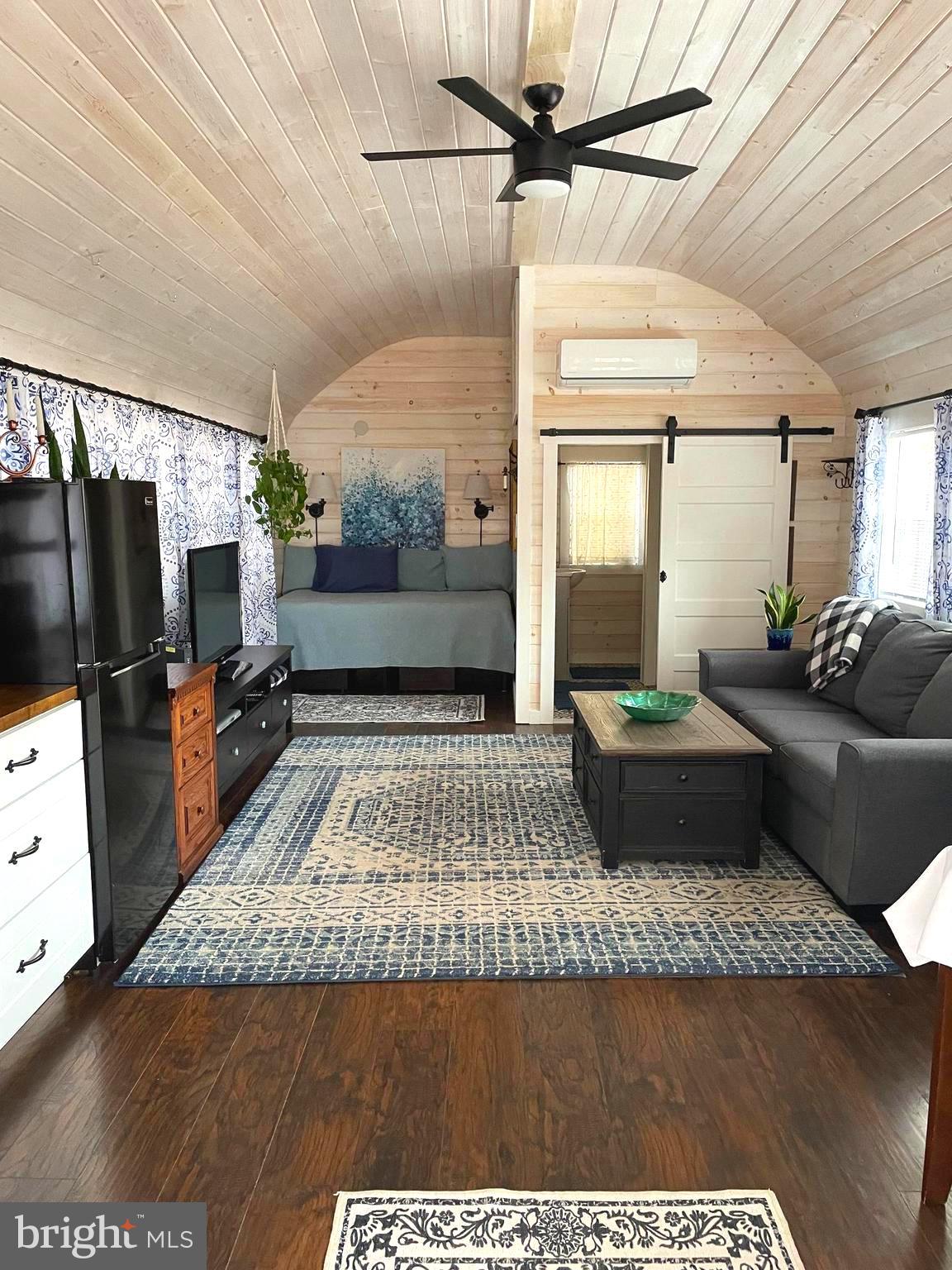 DOGWOOD FLATS - Residential