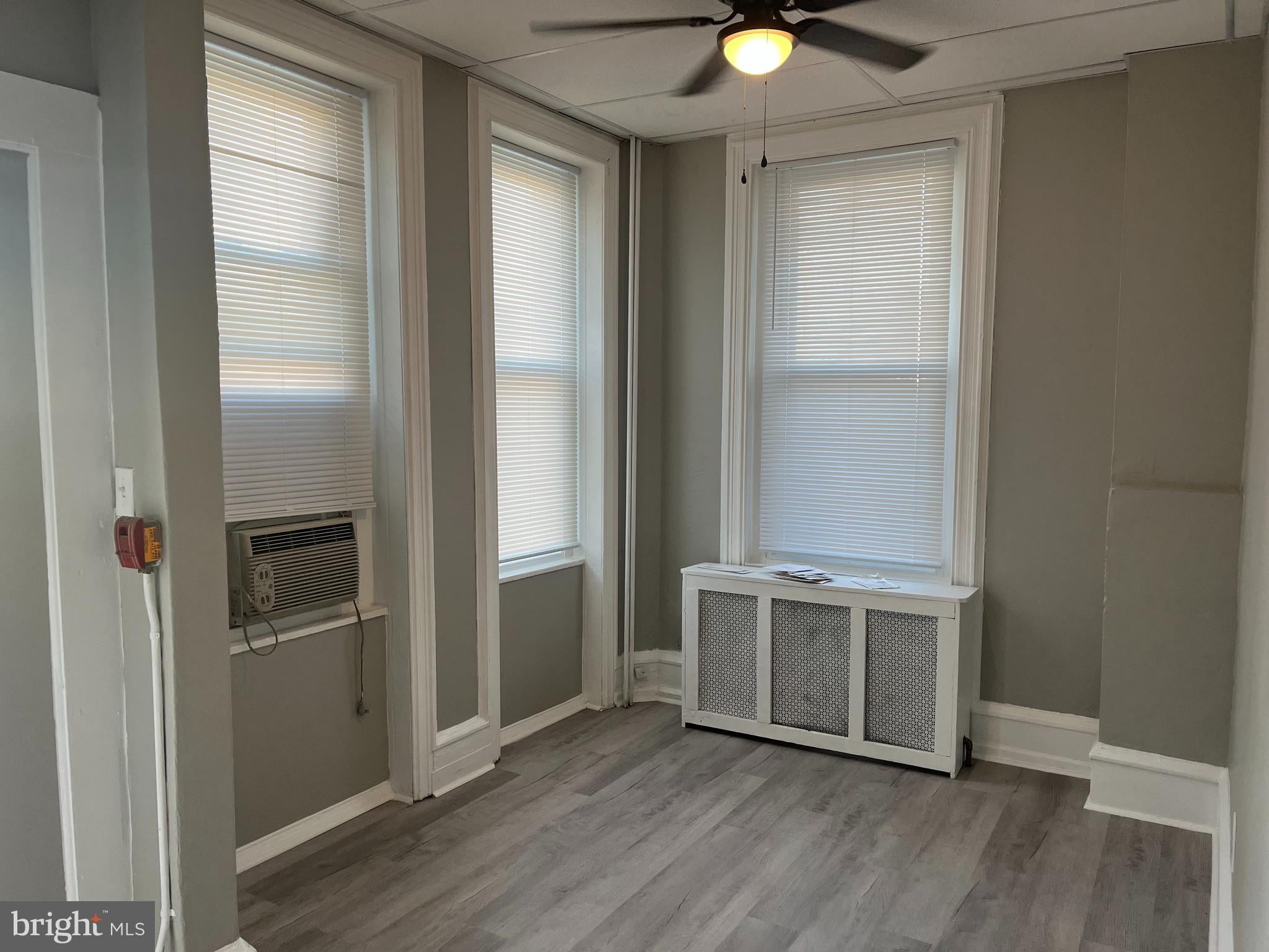 2666 BRIDGE STREET 1ST FLOOR FRONT