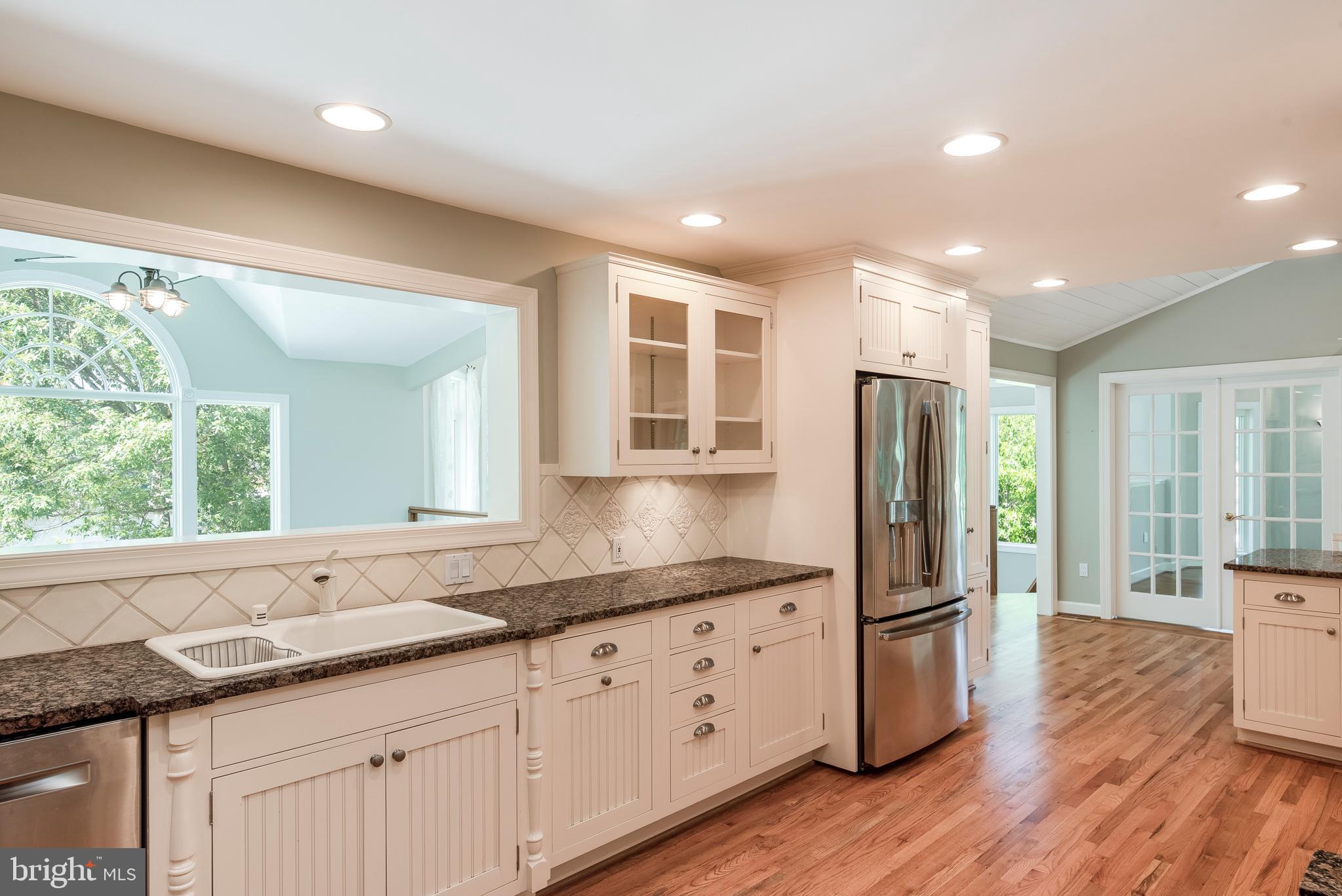 TWIN HARBORS - Residential