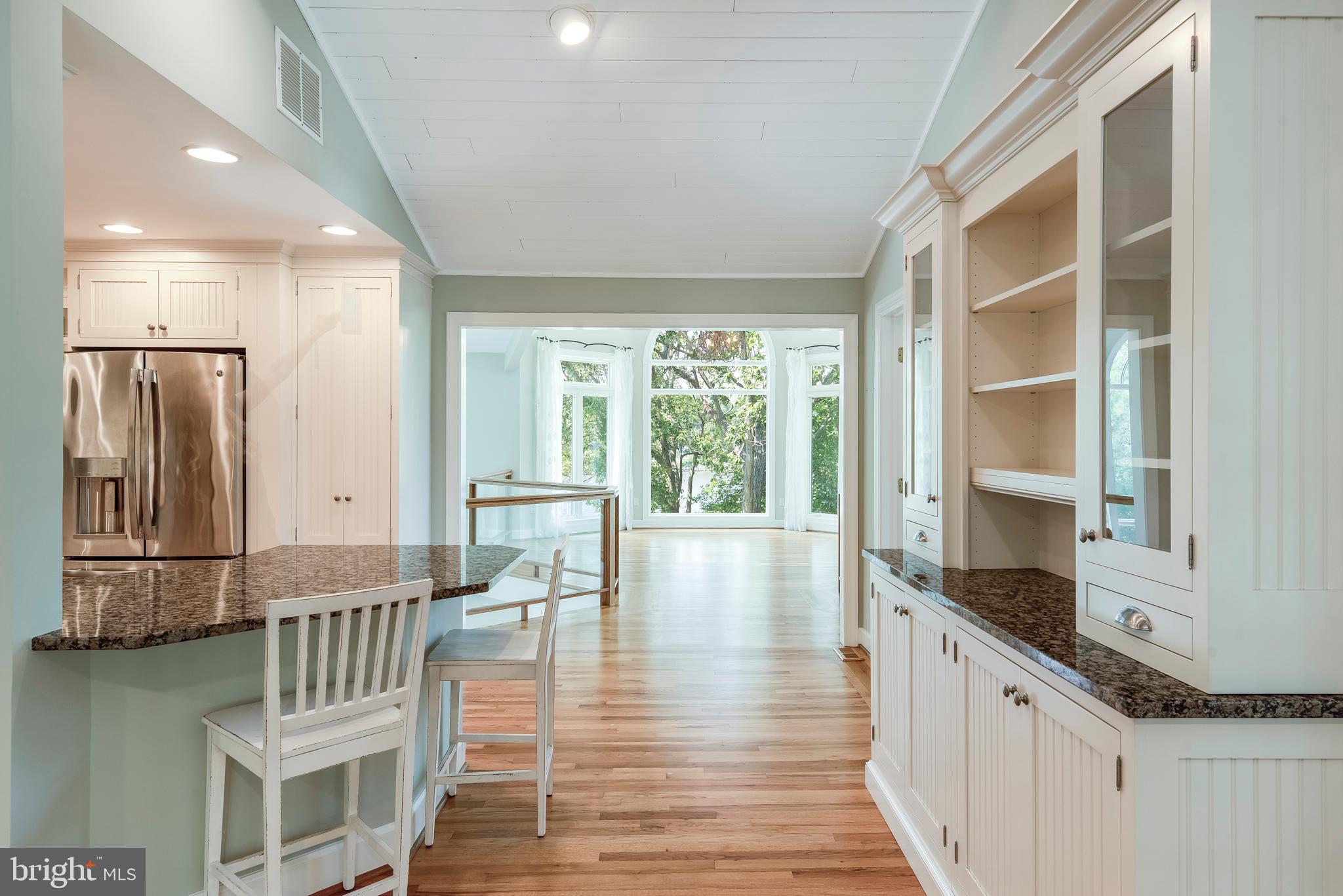 TWIN HARBORS - Residential