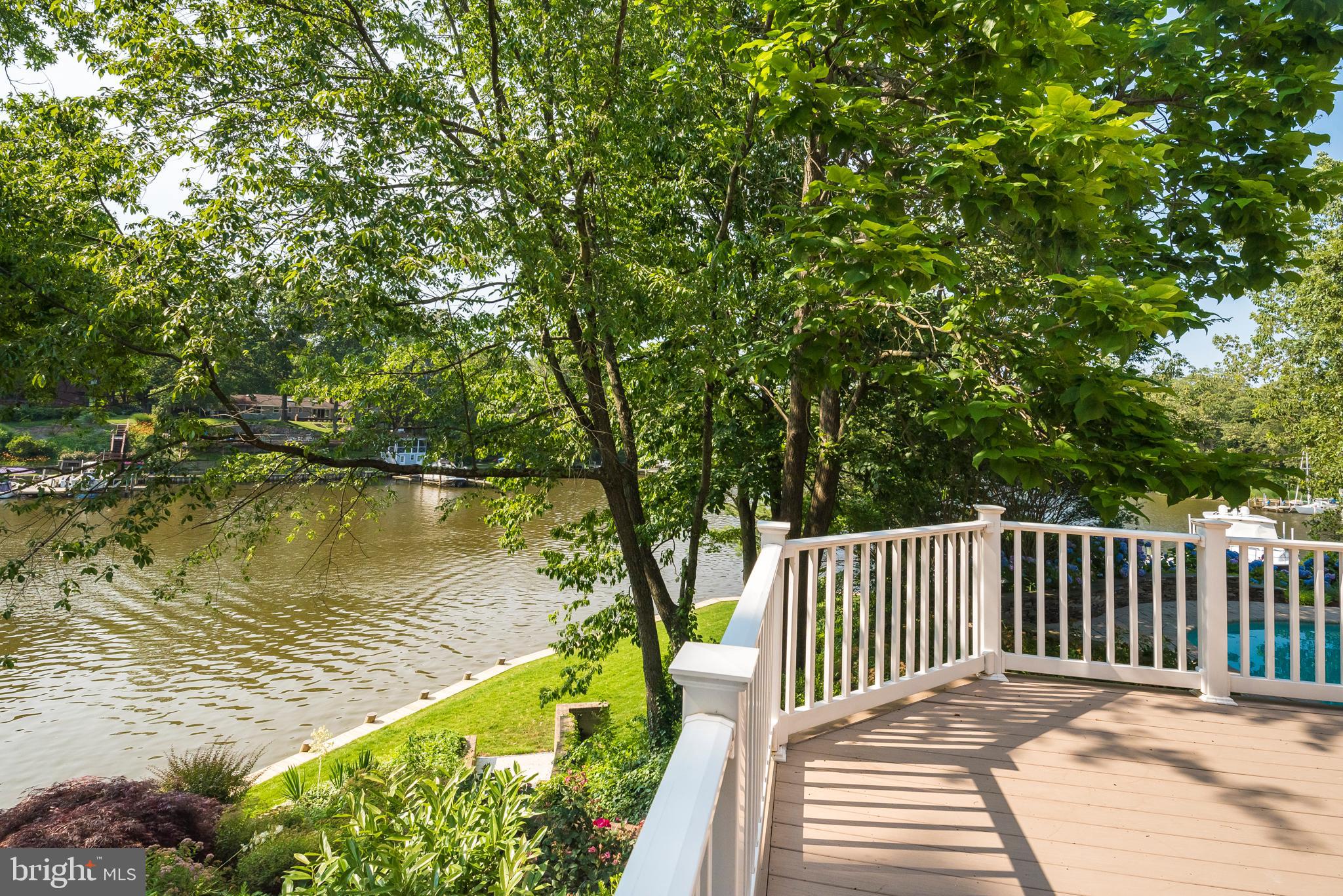 TWIN HARBORS - Residential