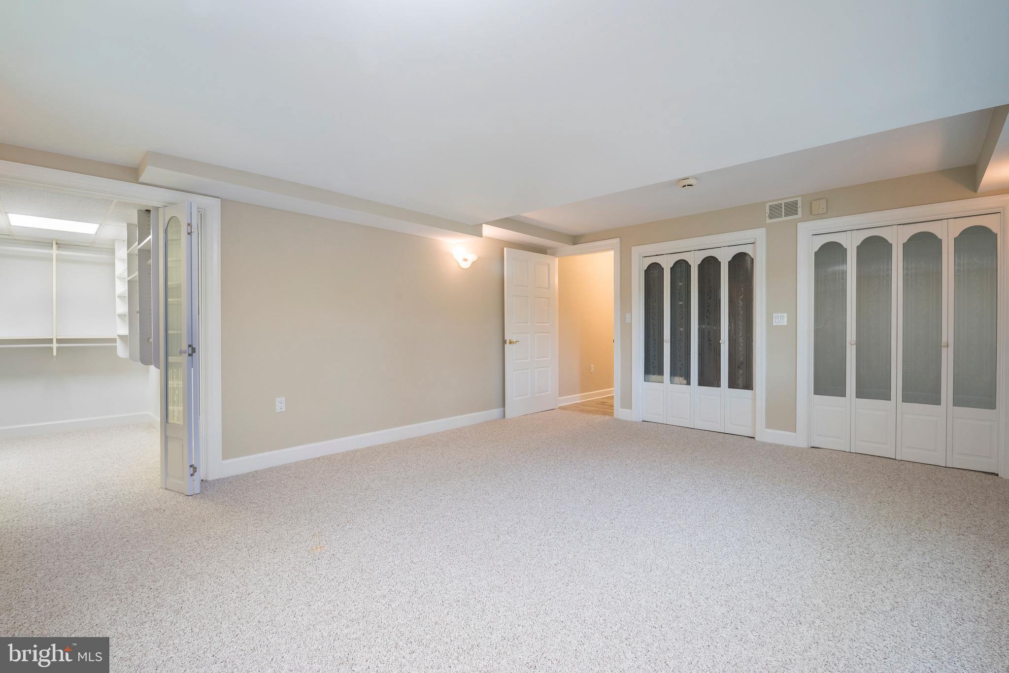 TWIN HARBORS - Residential