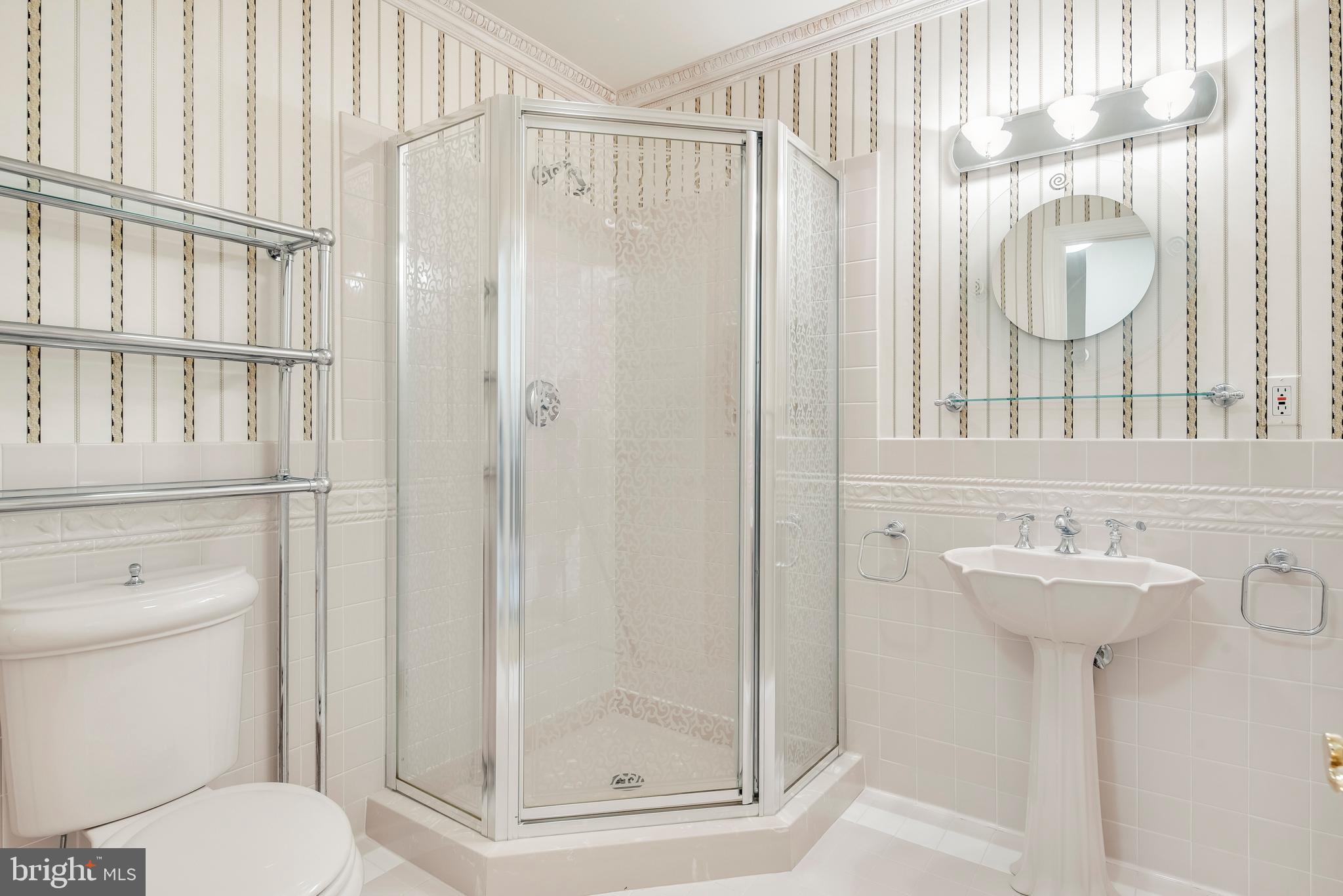 TWIN HARBORS - Residential