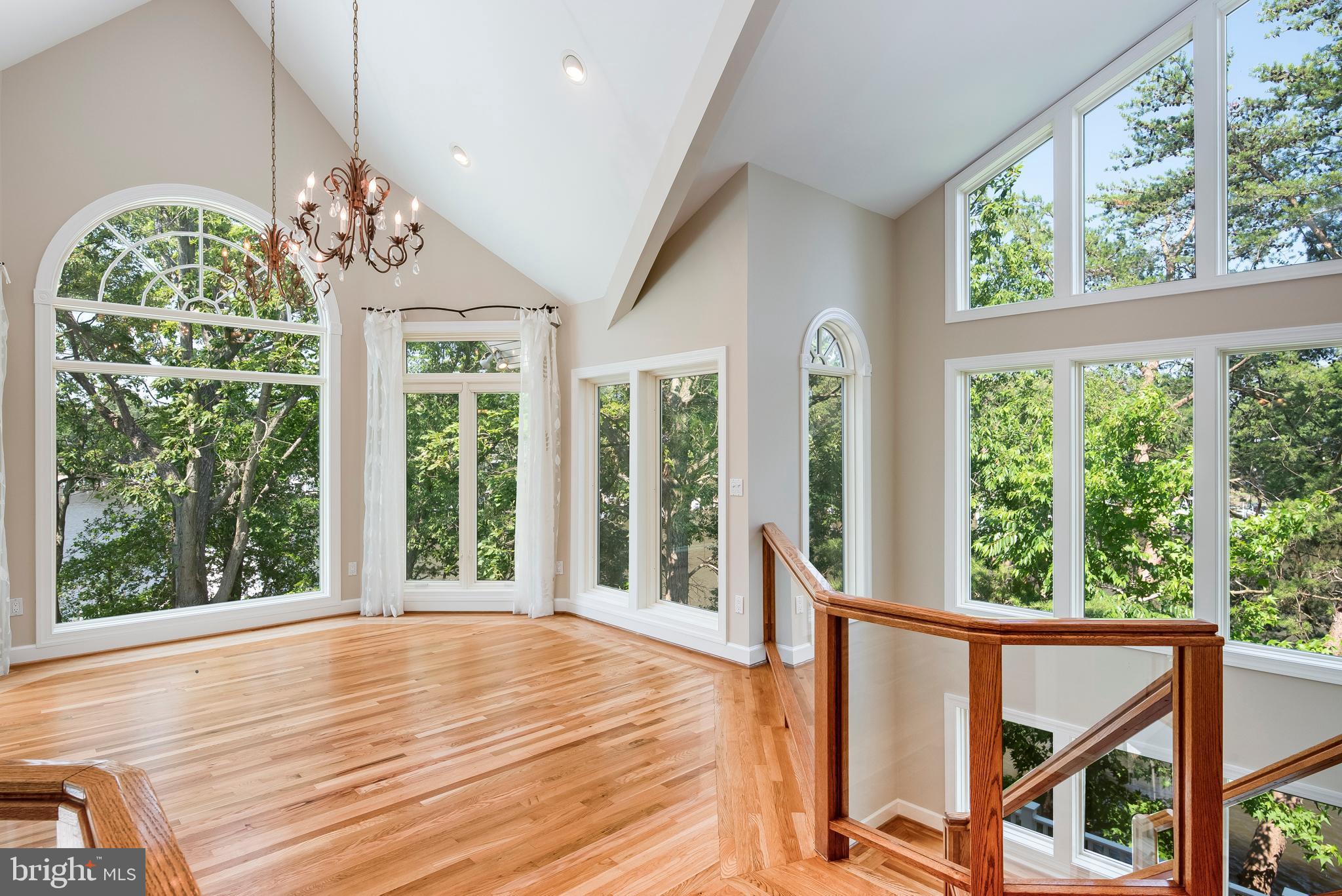 TWIN HARBORS - Residential