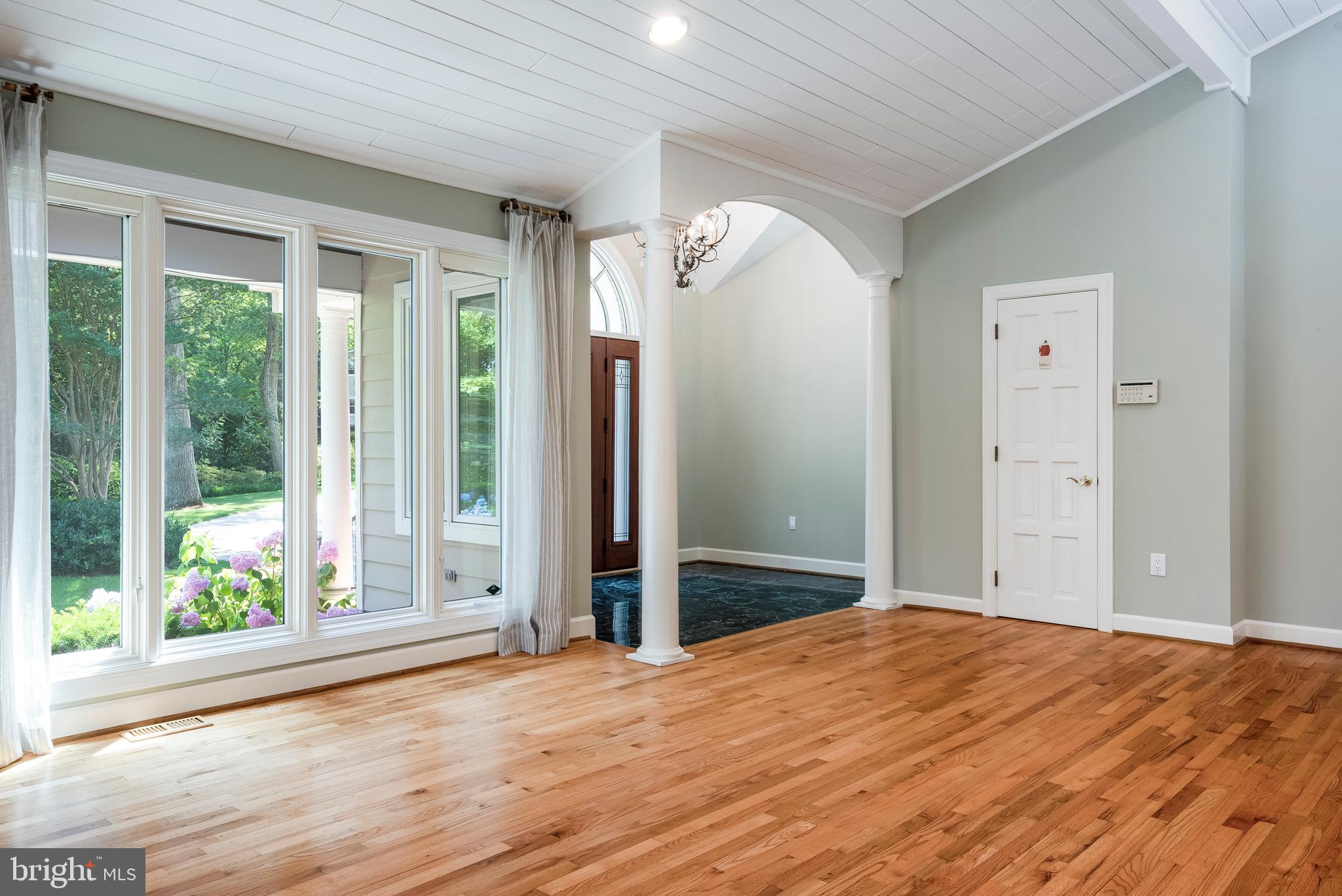 TWIN HARBORS - Residential