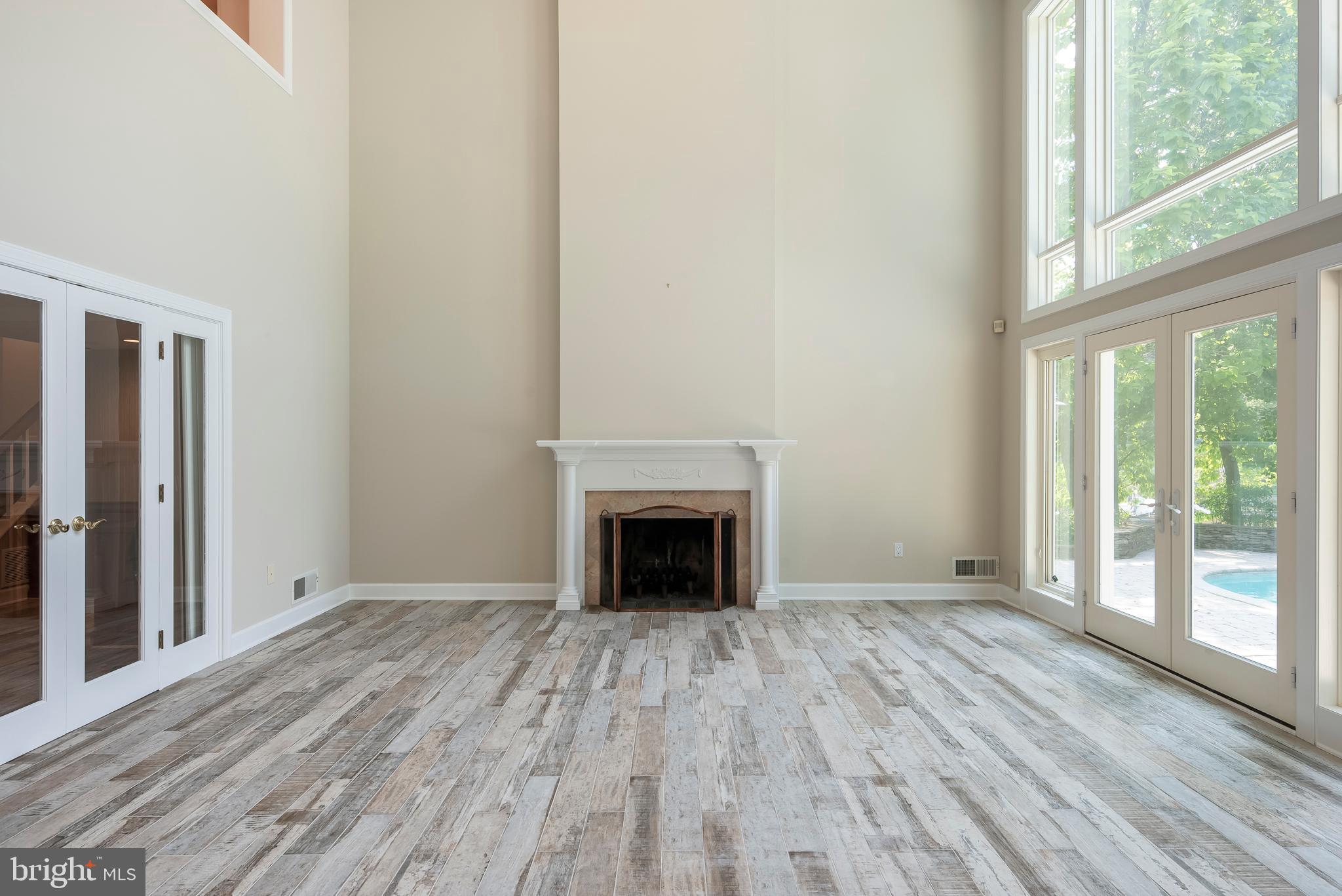 TWIN HARBORS - Residential