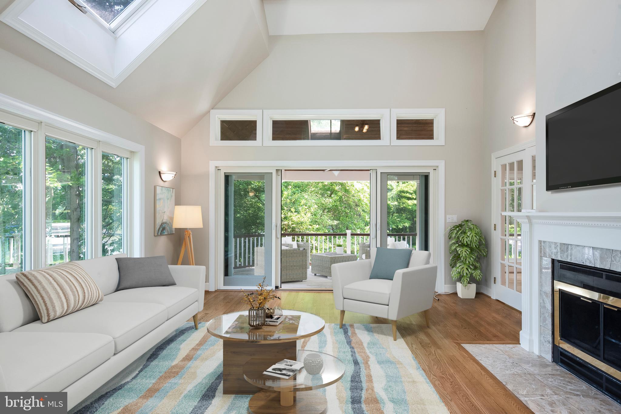 TWIN HARBORS - Residential