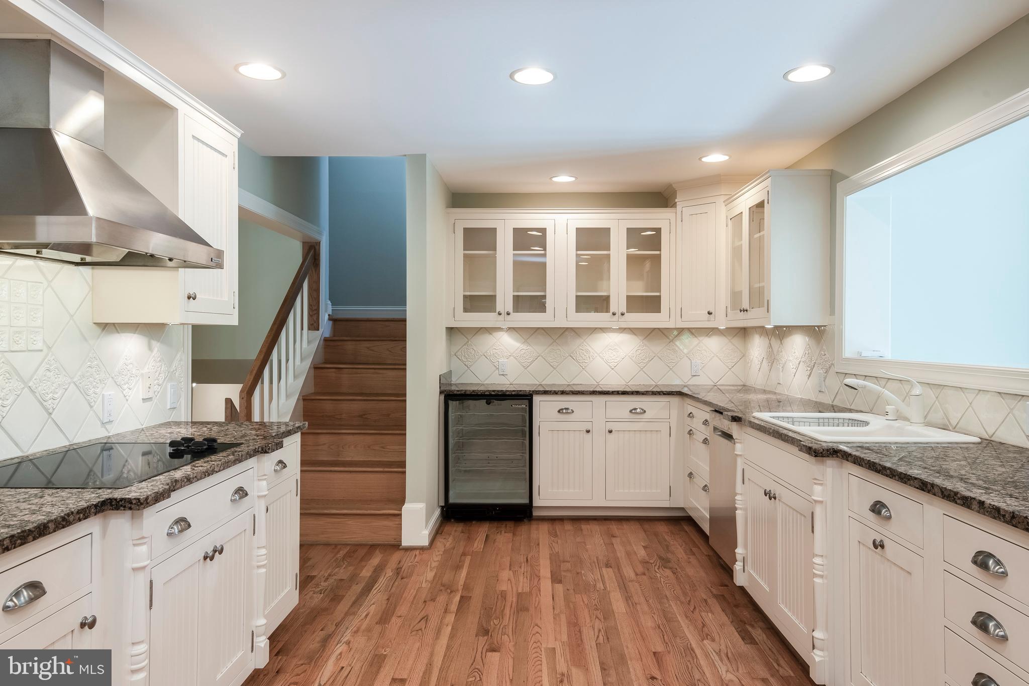 TWIN HARBORS - Residential