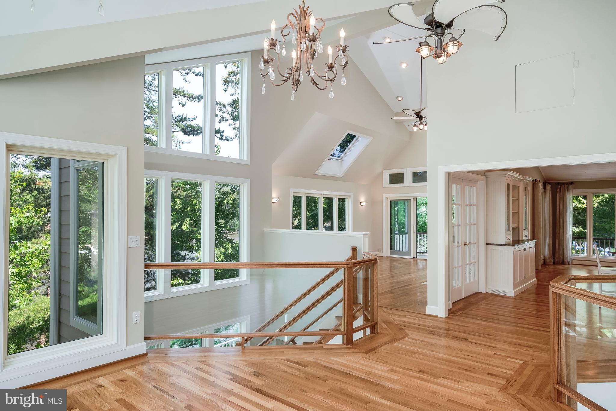 TWIN HARBORS - Residential