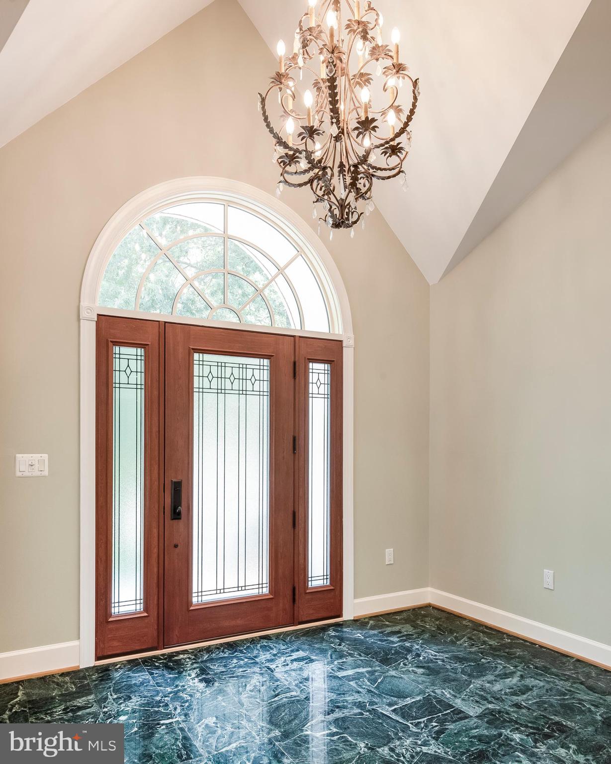 TWIN HARBORS - Residential