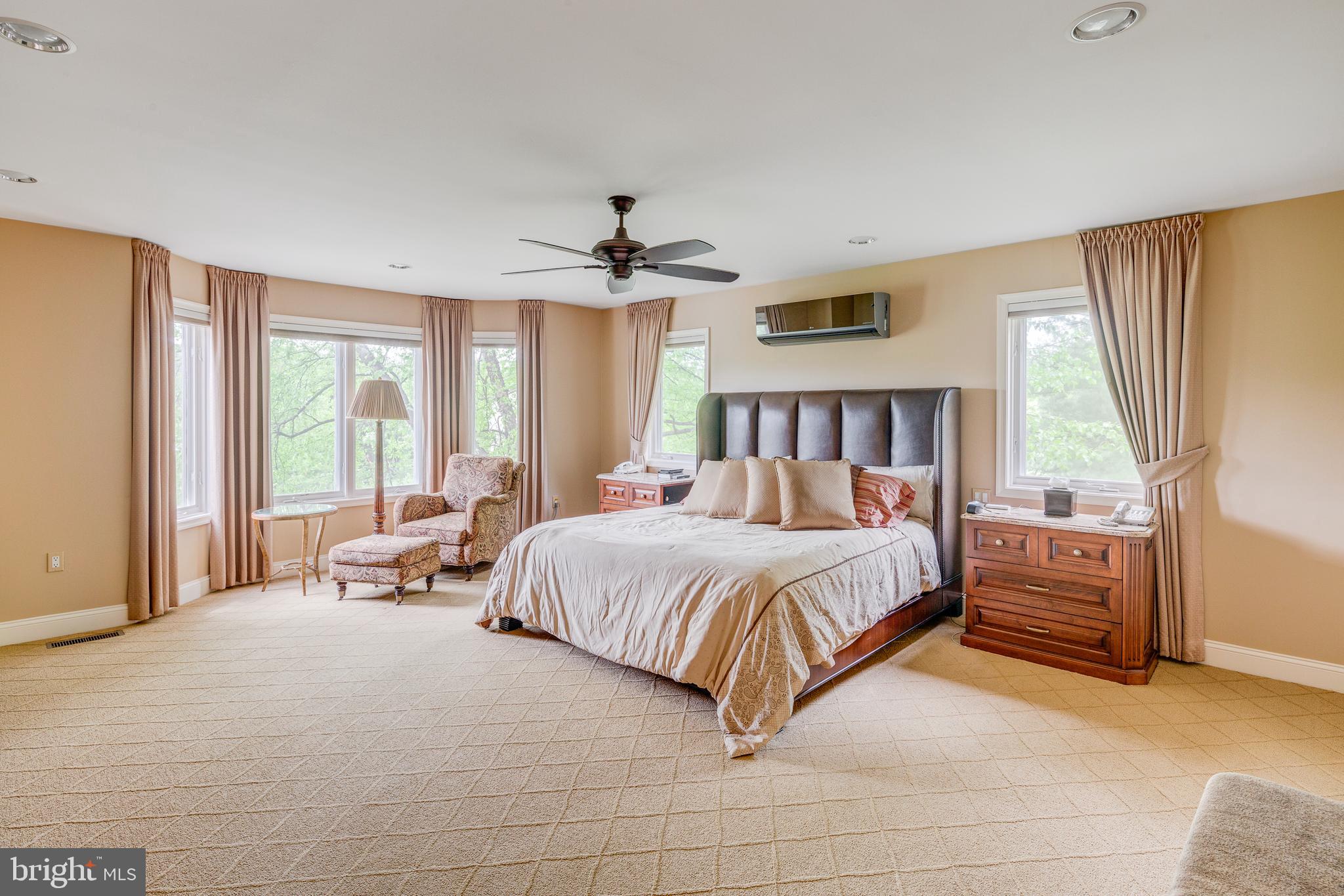 COUNTRYVIEW - Residential