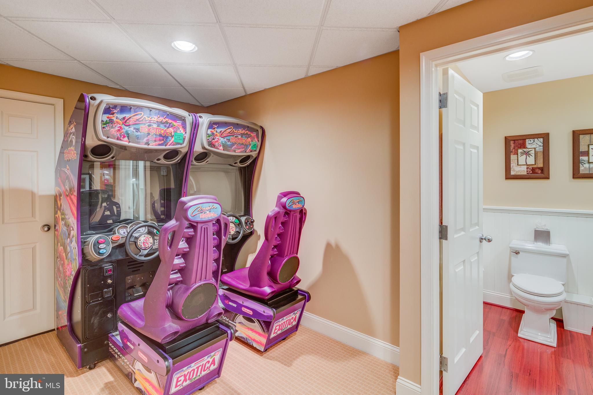 COUNTRYVIEW - Residential