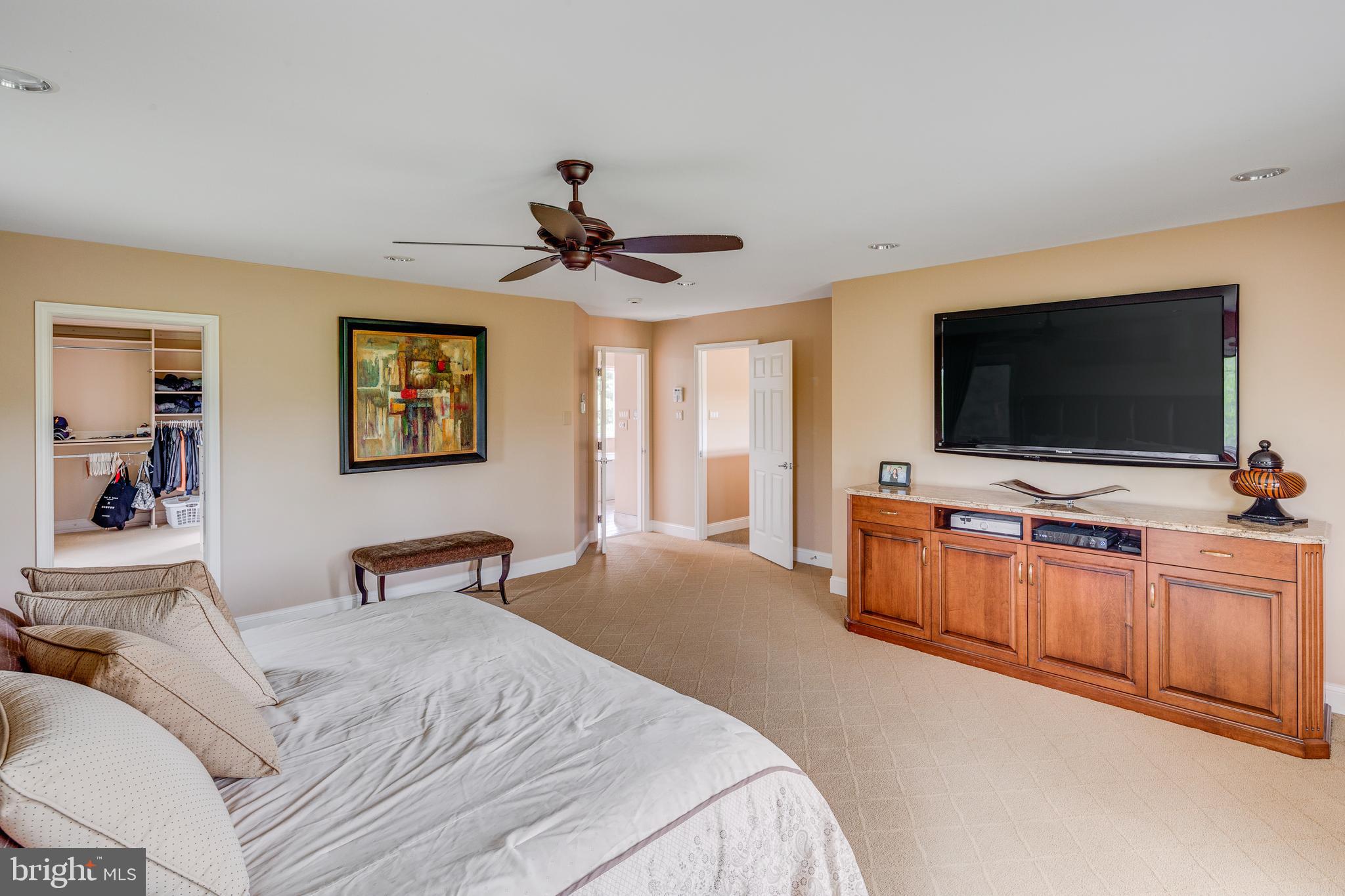 COUNTRYVIEW - Residential