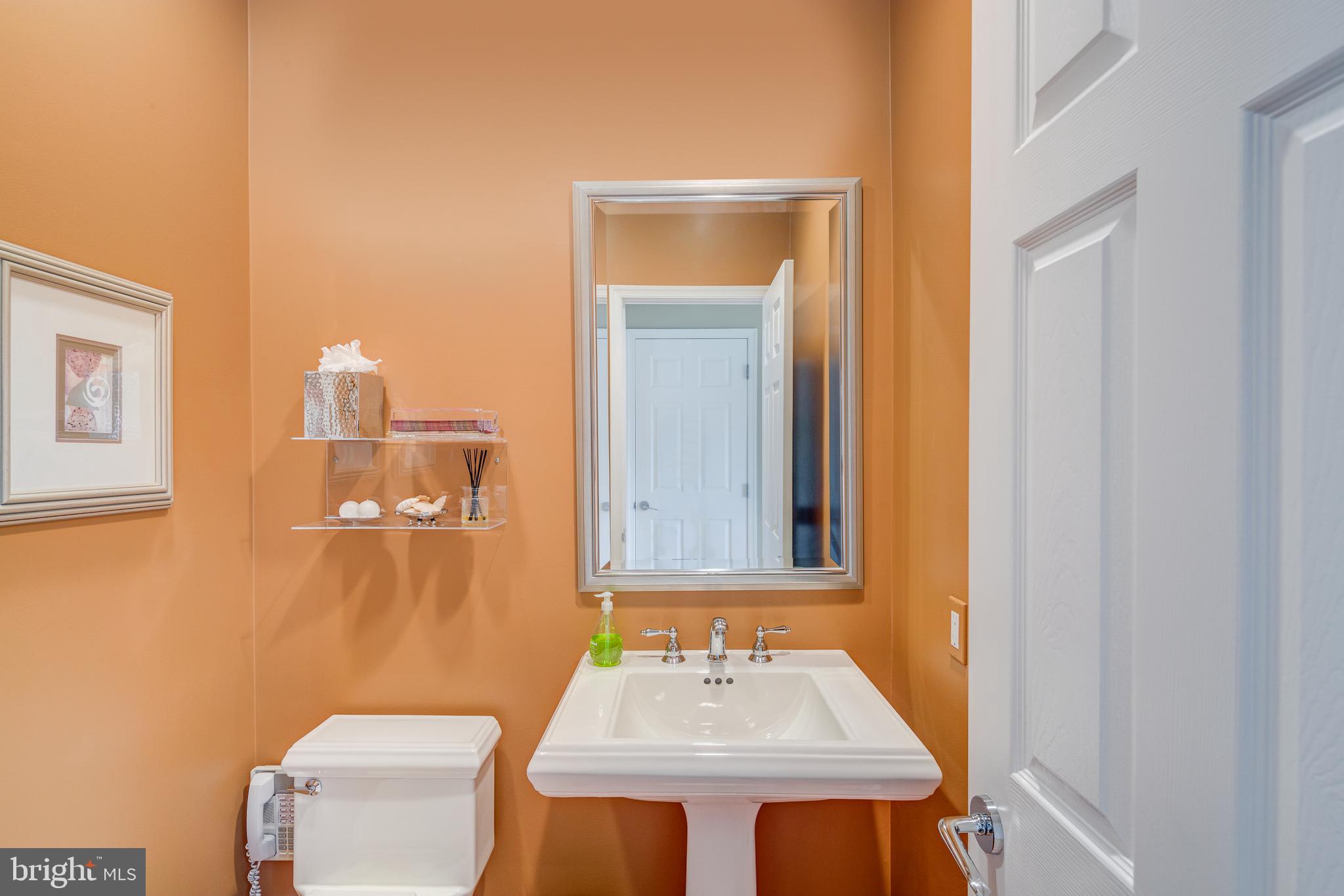 COUNTRYVIEW - Residential