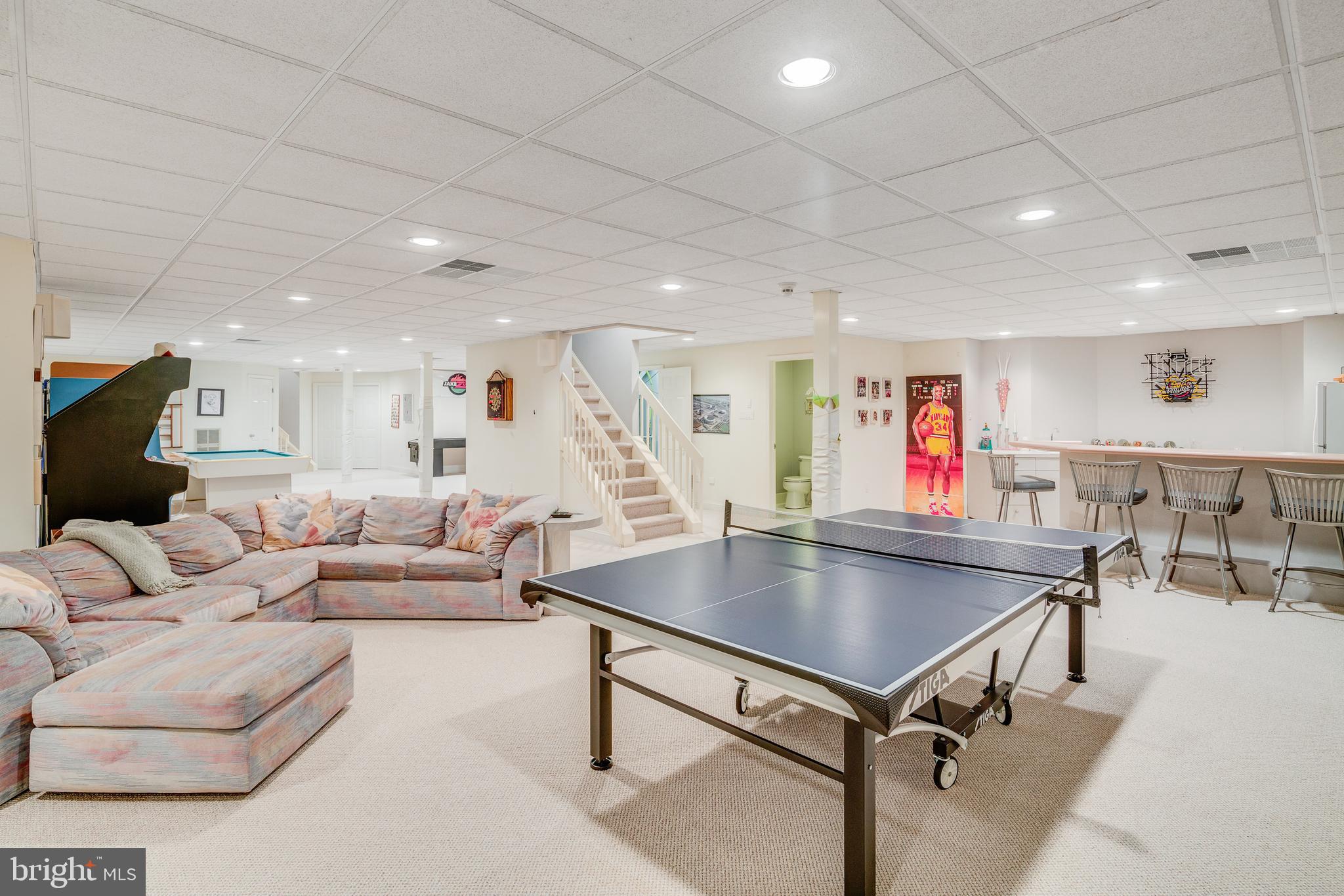 COUNTRYVIEW - Residential